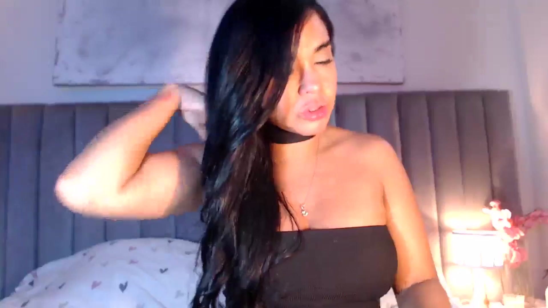 Gallery image thumbnail from SusyHernandez's myfreecams stream on, 04/13/2026, 03:21 image 12 of 20
