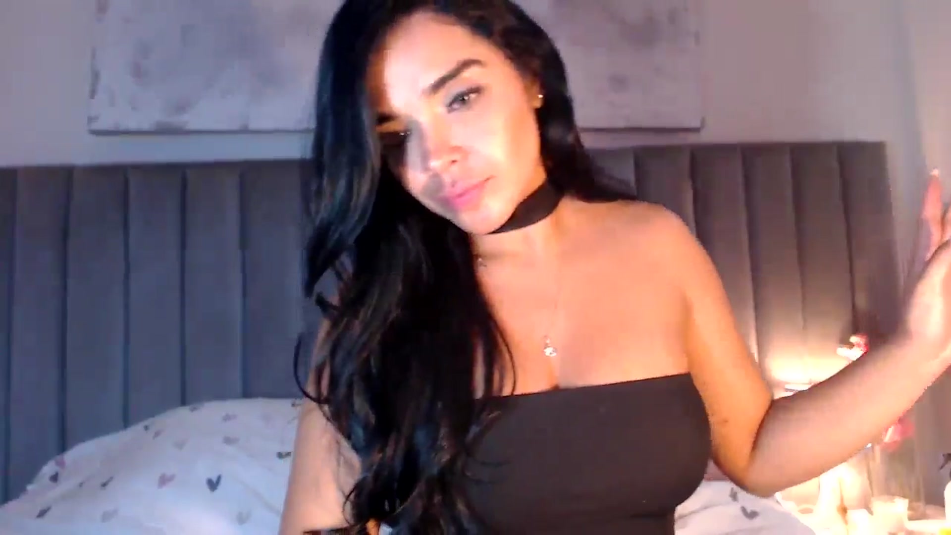 Gallery image thumbnail from SusyHernandez's myfreecams stream on, 04/13/2026, 03:21 image 13 of 20