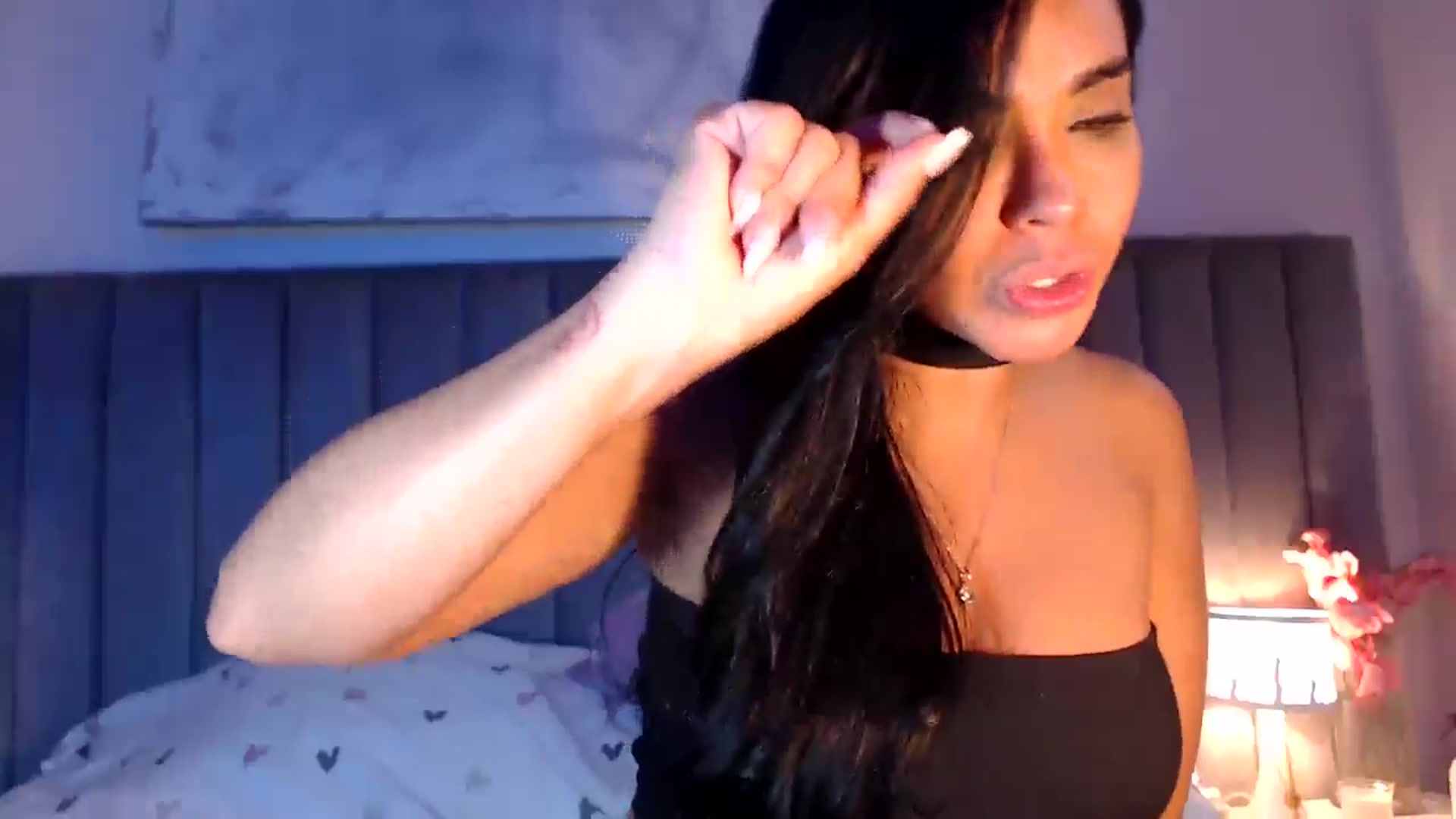 Gallery image thumbnail from SusyHernandez's myfreecams stream on, 04/13/2026, 03:21 image 7 of 20