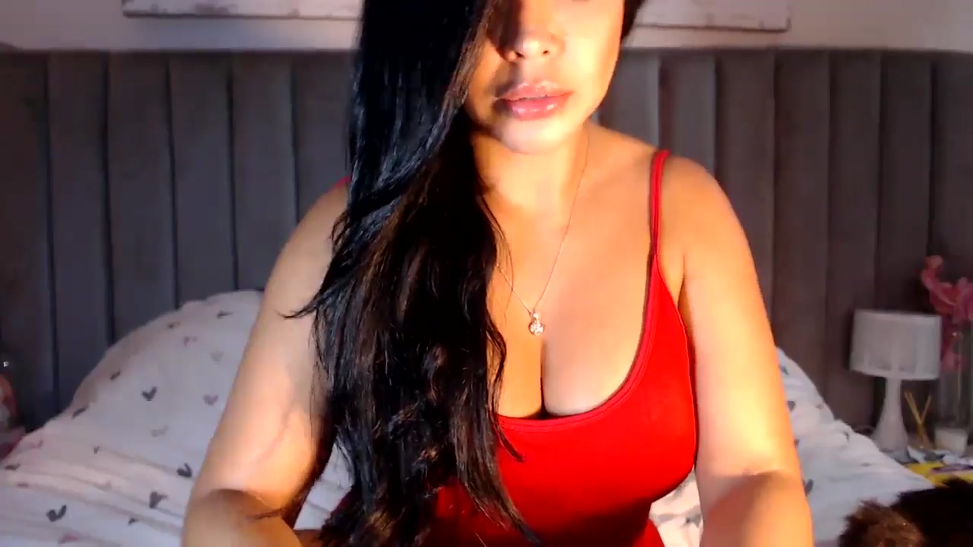 Gallery image thumbnail from SusyHernandez's myfreecams stream on, 04/16/2026, 24:00 image 14 of 20