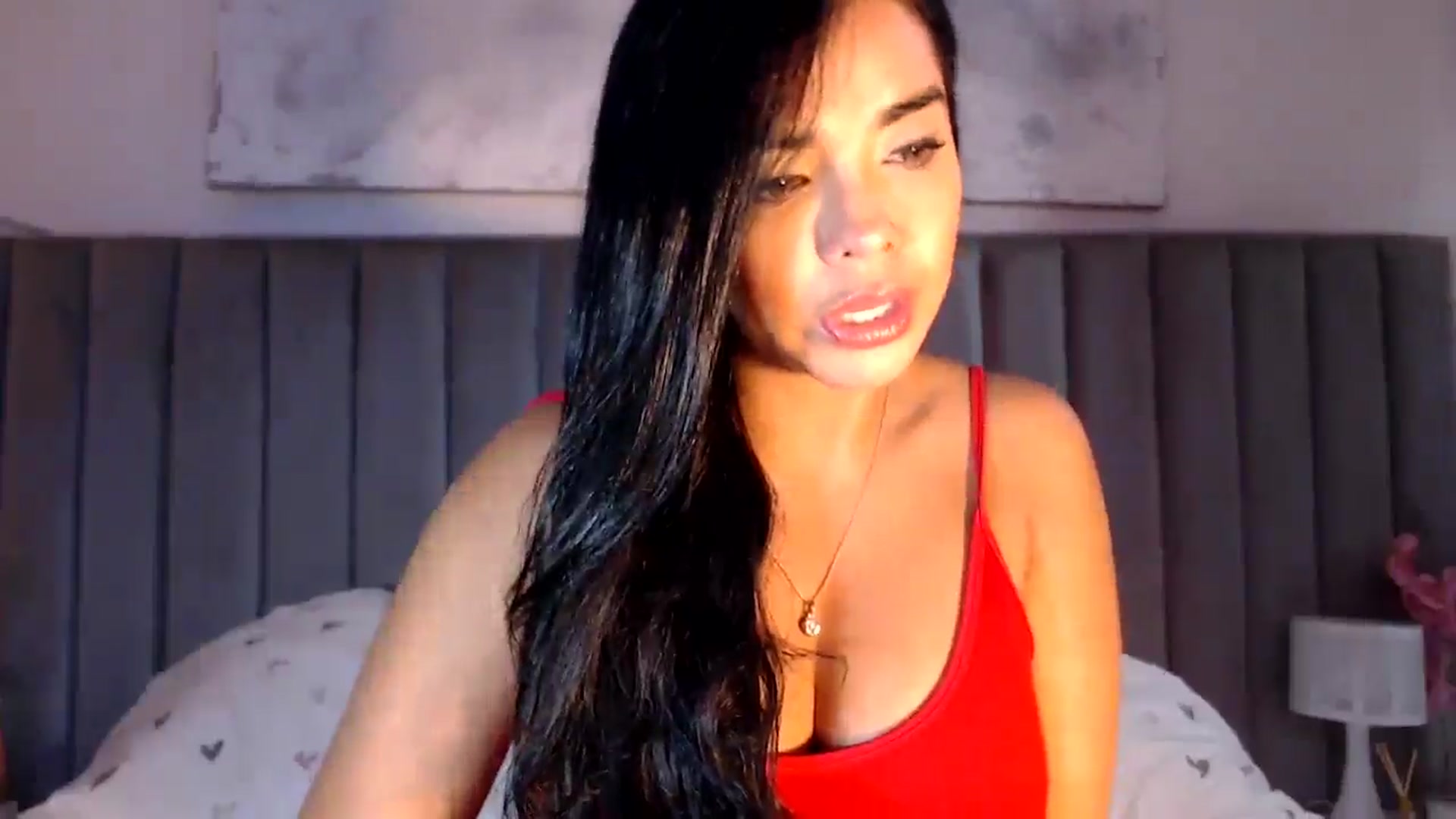 Gallery image thumbnail from SusyHernandez's myfreecams stream on, 04/16/2026, 24:00 image 5 of 20