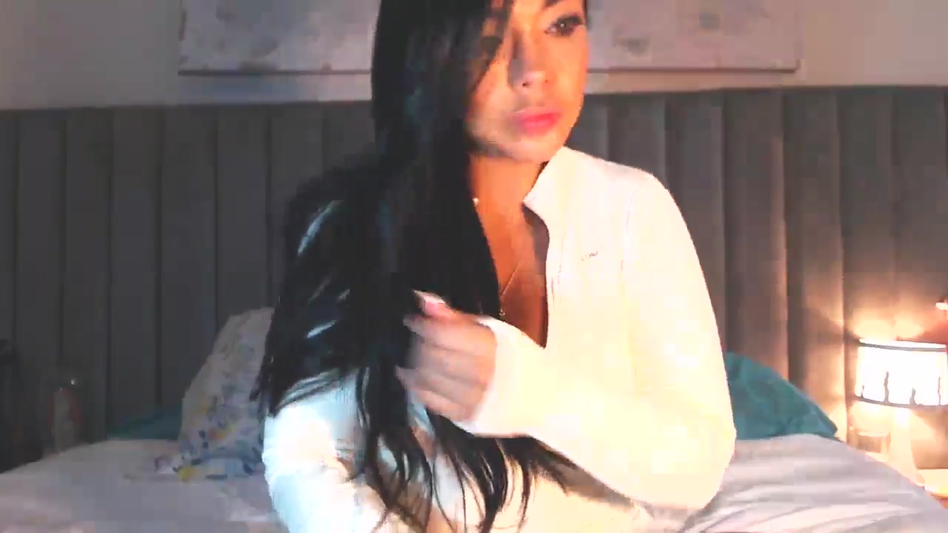 Gallery image thumbnail from SusyHernandez's myfreecams stream on, 04/19/2026, 01:54 image 5 of 20