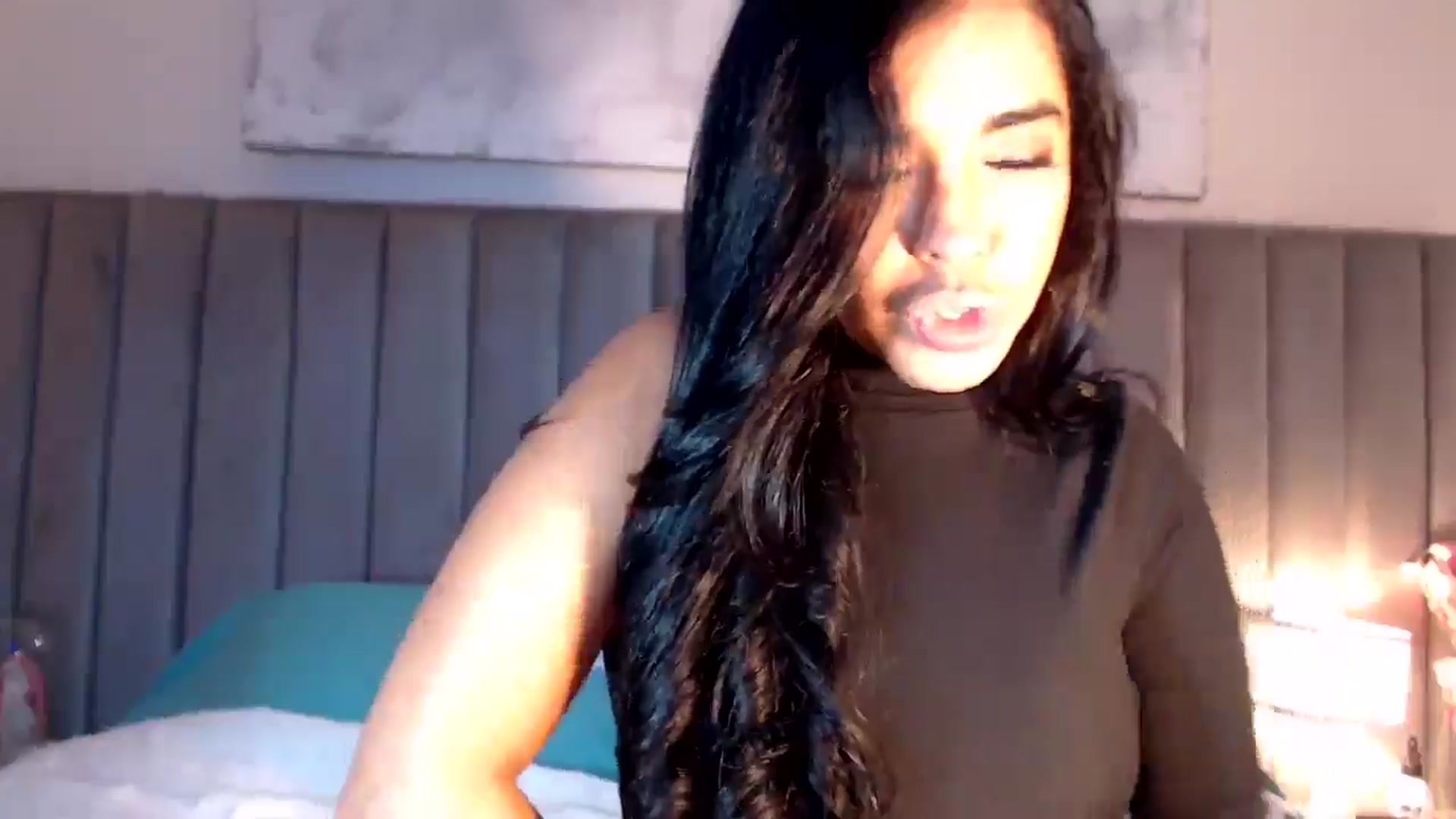 Gallery image thumbnail from SusyHernandez's myfreecams stream on, 04/25/2026, 02:51 image 3 of 20