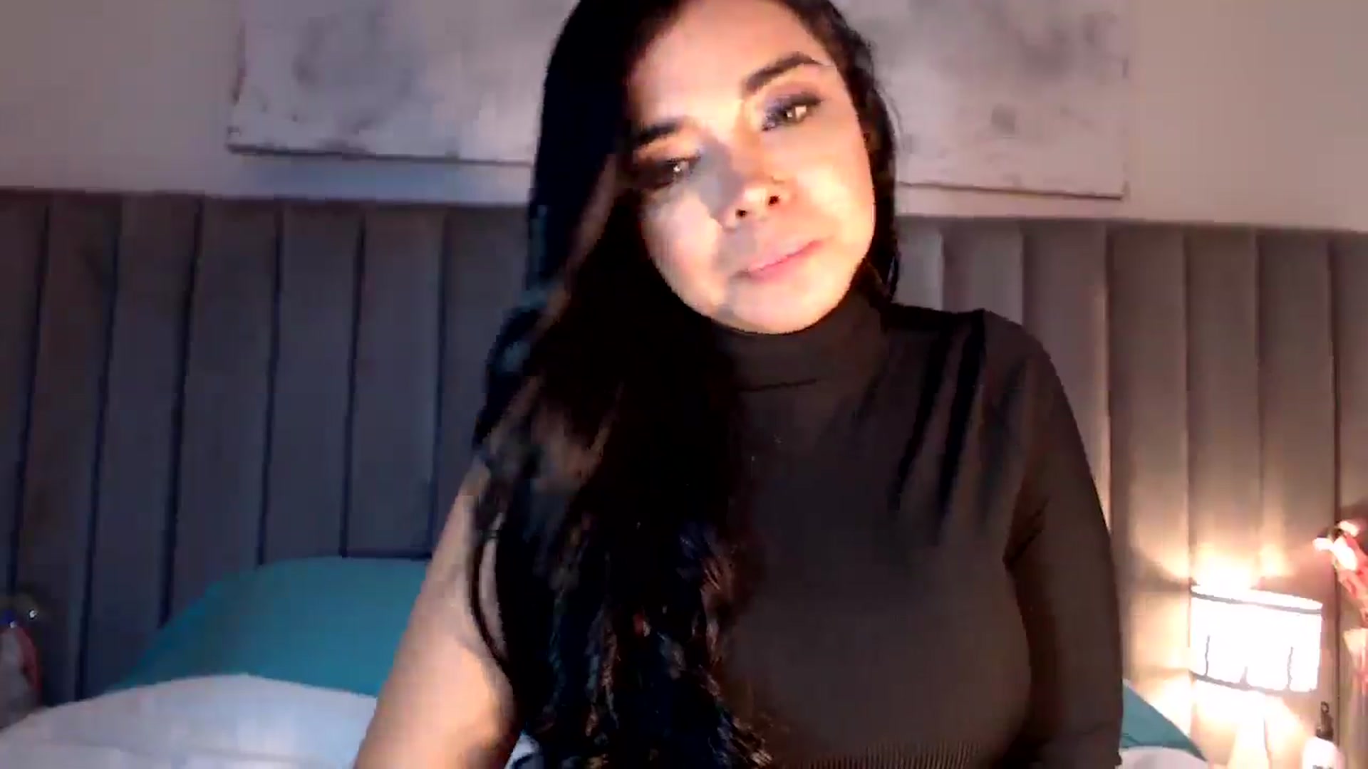 Gallery image thumbnail from SusyHernandez's myfreecams stream on, 04/25/2026, 02:51 image 4 of 20