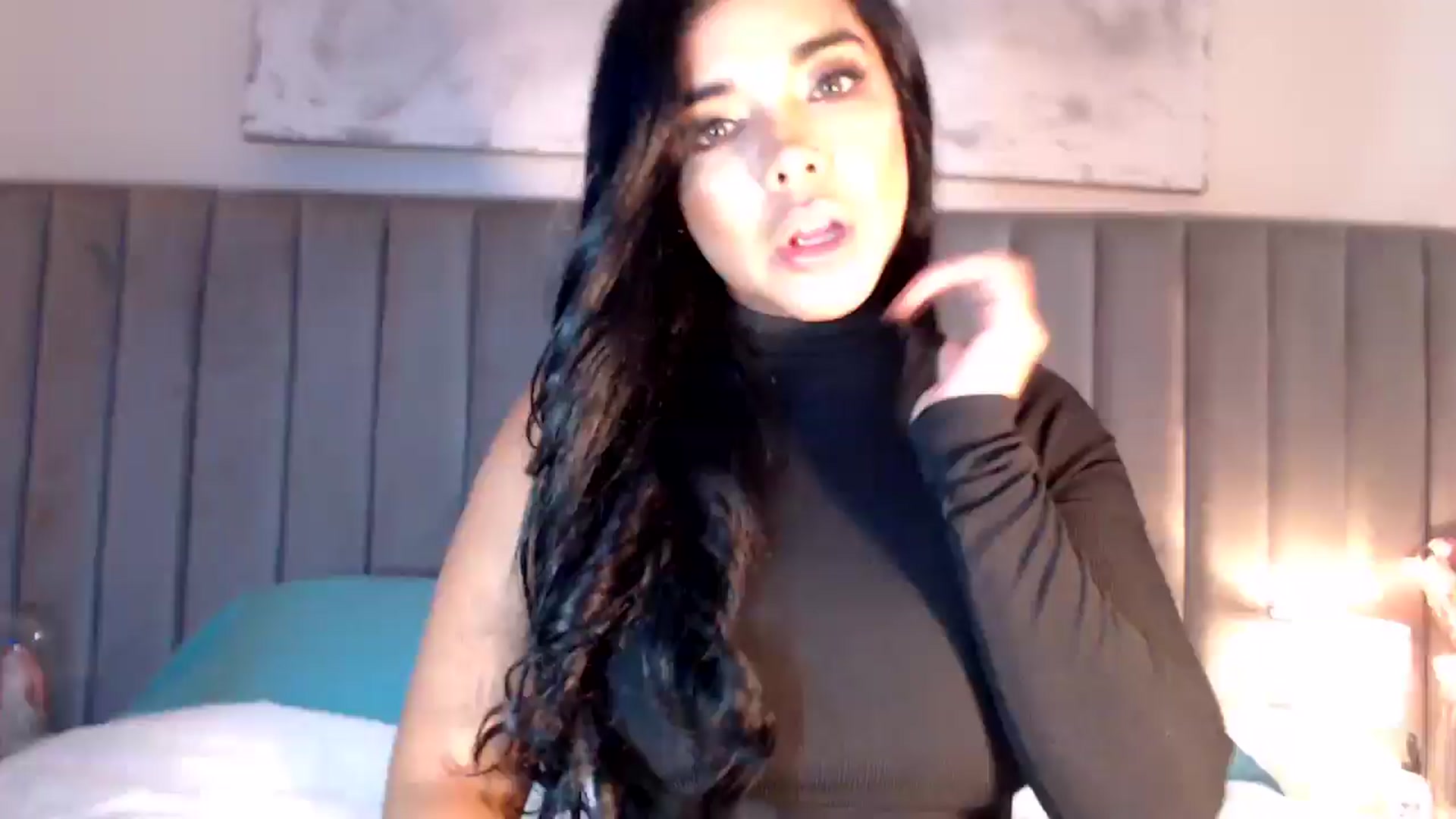 Gallery image thumbnail from SusyHernandez's myfreecams stream on, 04/25/2026, 02:51 image 1 of 20