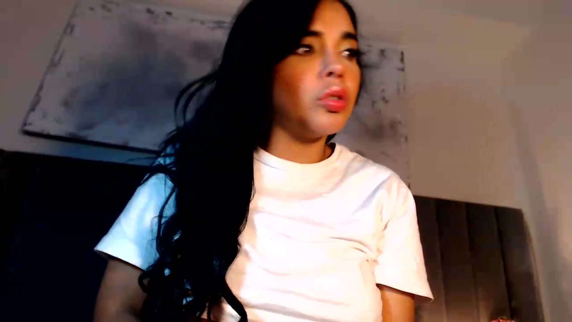 Gallery image thumbnail from SusyHernandez's myfreecams stream on, 07/17/2026, 02:43 image 15 of 20