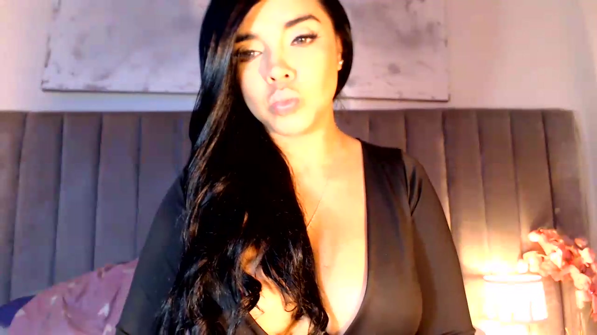 Gallery image thumbnail from SusyHernandez's myfreecams stream on, 07/19/2026, 03:31 image 13 of 20