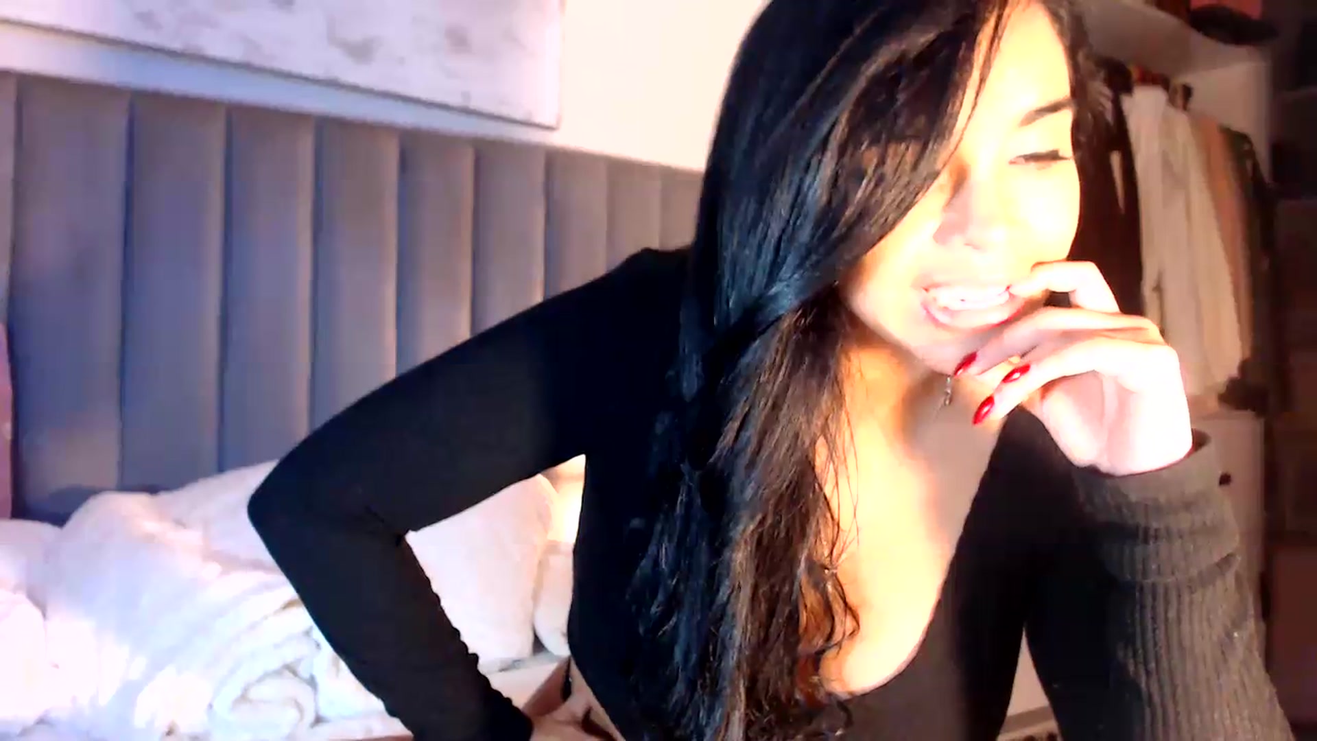 Gallery image thumbnail from SusyHernandez's myfreecams stream on, 07/31/2026, 04:30 image 12 of 20