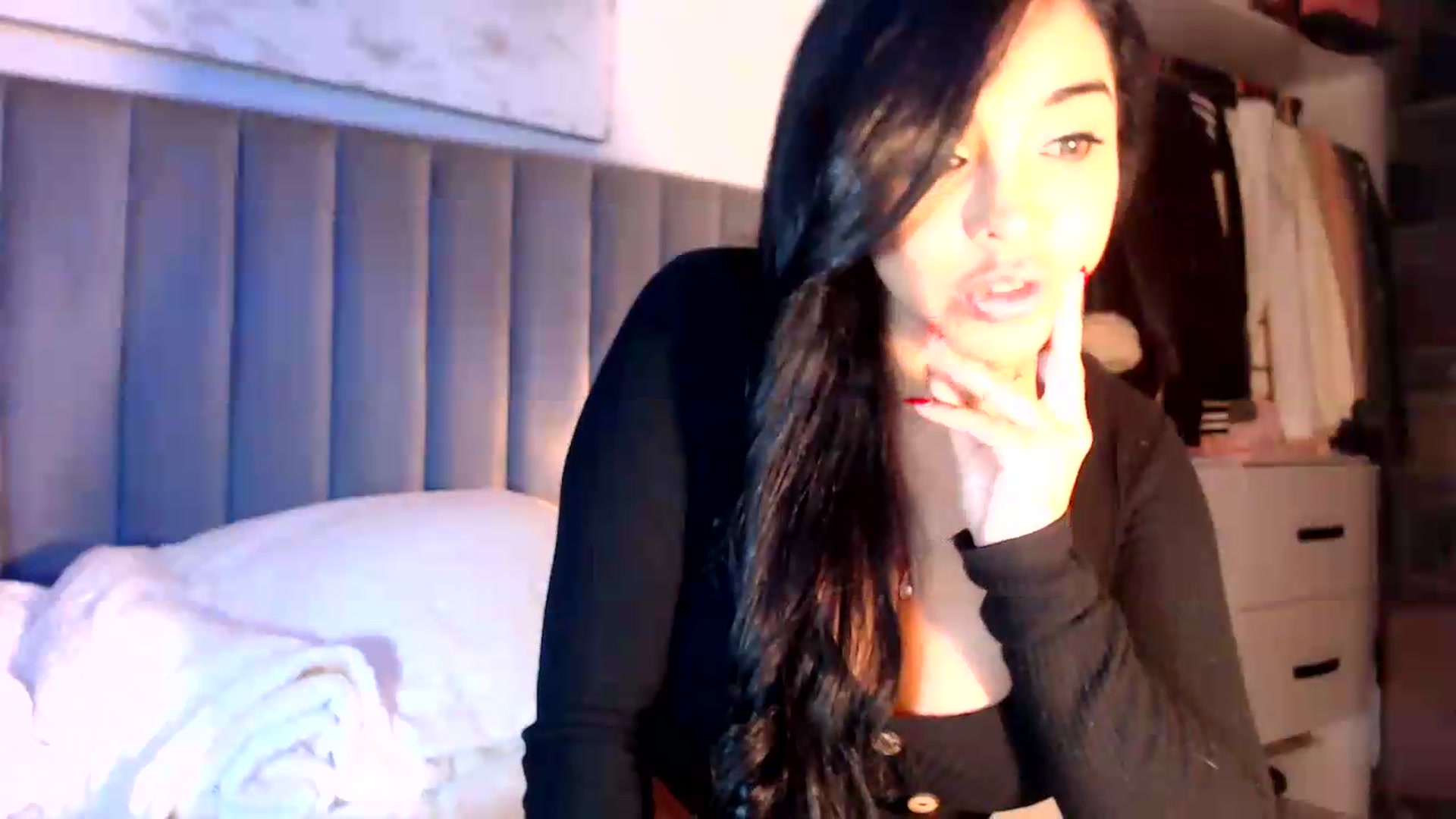 Gallery image thumbnail from SusyHernandez's myfreecams stream on, 07/31/2026, 04:30 image 11 of 20