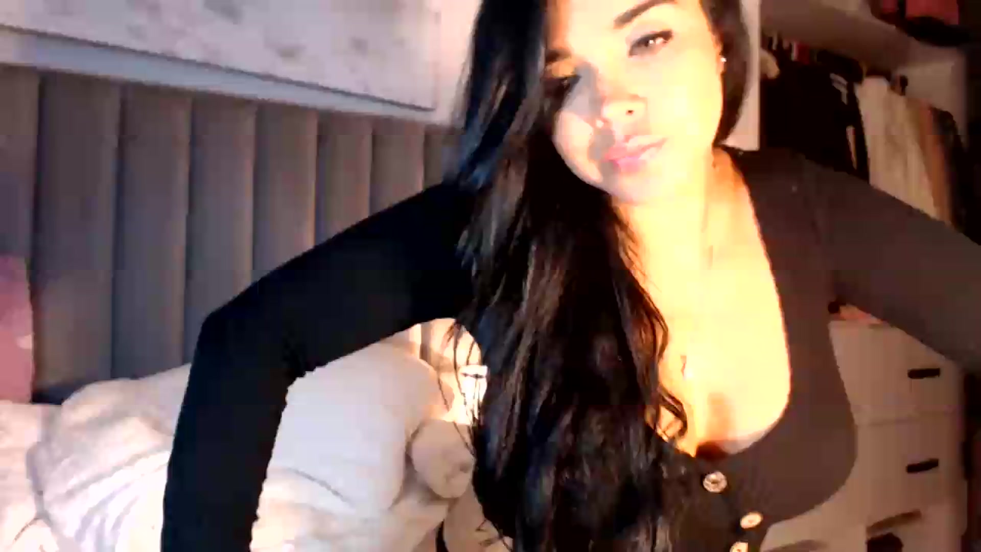 Gallery image thumbnail from SusyHernandez's myfreecams stream on, 07/31/2026, 04:43 image 5 of 20