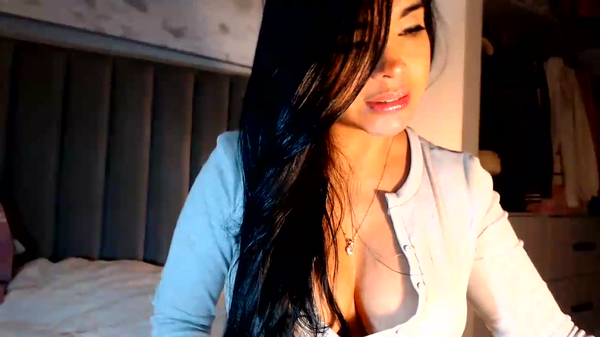 Gallery image thumbnail from SusyHernandez's myfreecams stream on, 08/02/2026, 02:47 image 11 of 20