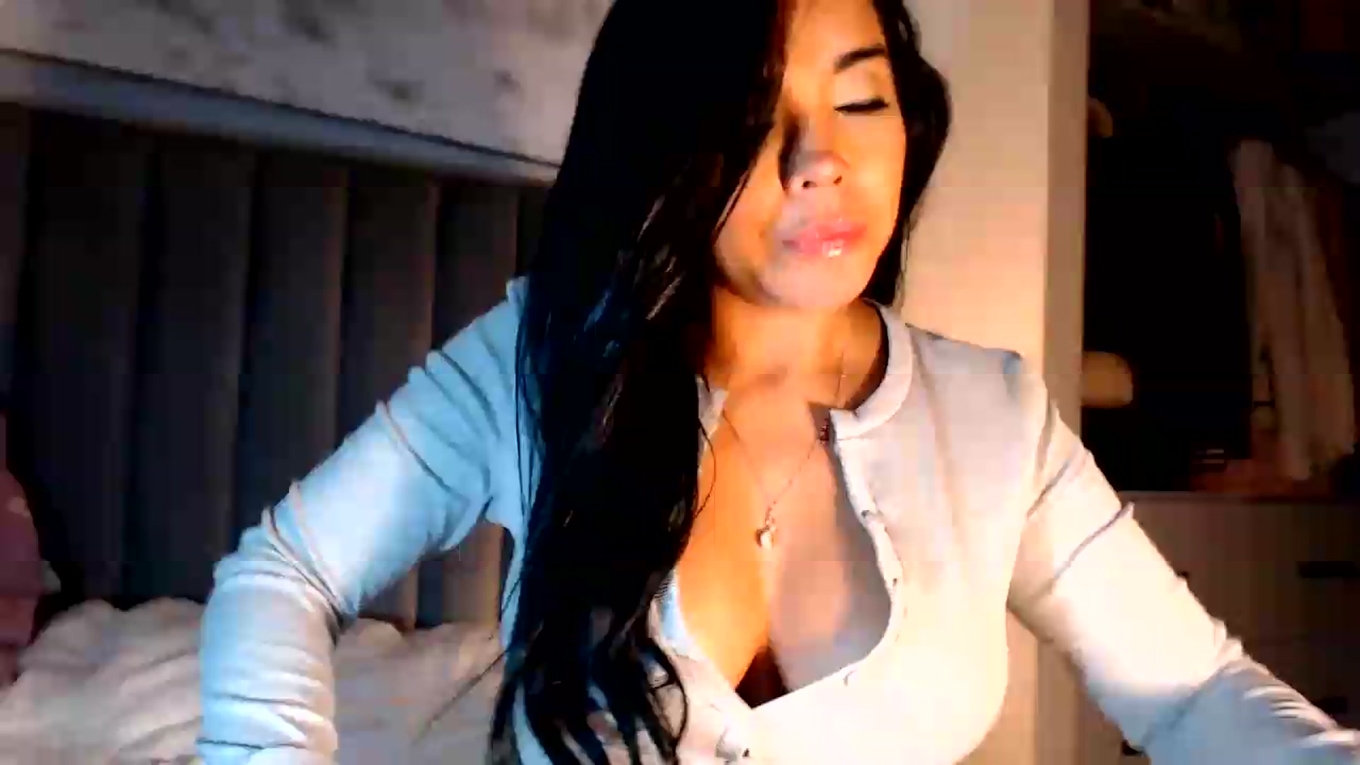Gallery image thumbnail from SusyHernandez's myfreecams stream on, 08/02/2026, 02:47 image 4 of 20