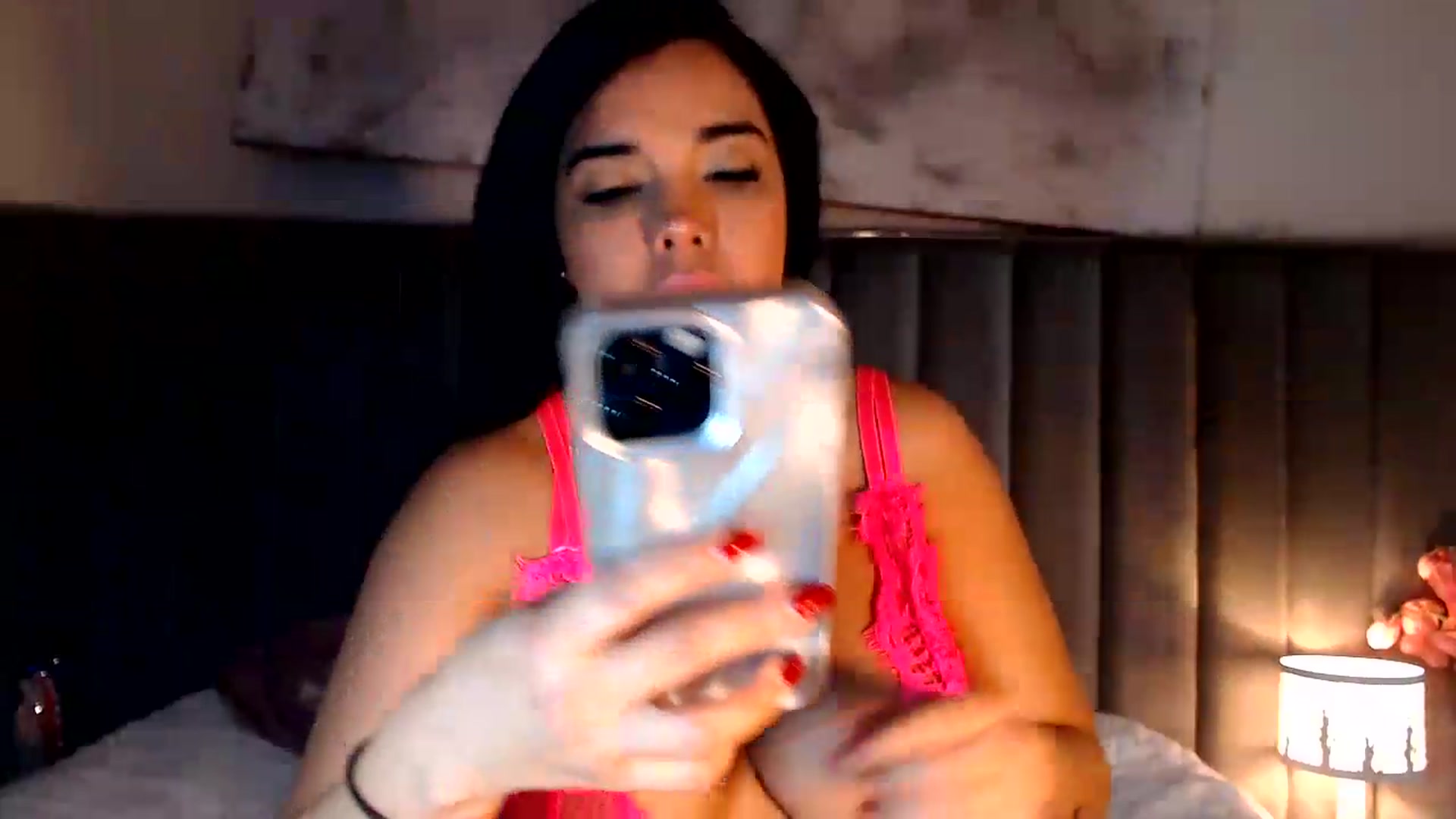 Gallery image thumbnail from SusyHernandez's myfreecams stream on, 08/03/2026, 02:57 image 13 of 20
