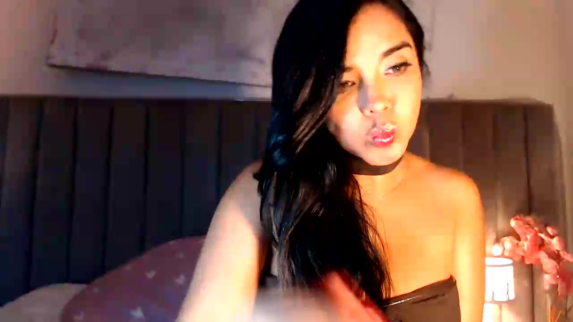 Gallery image thumbnail from SusyHernandez's myfreecams stream on, 08/03/2026, 06:06 image 6 of 20