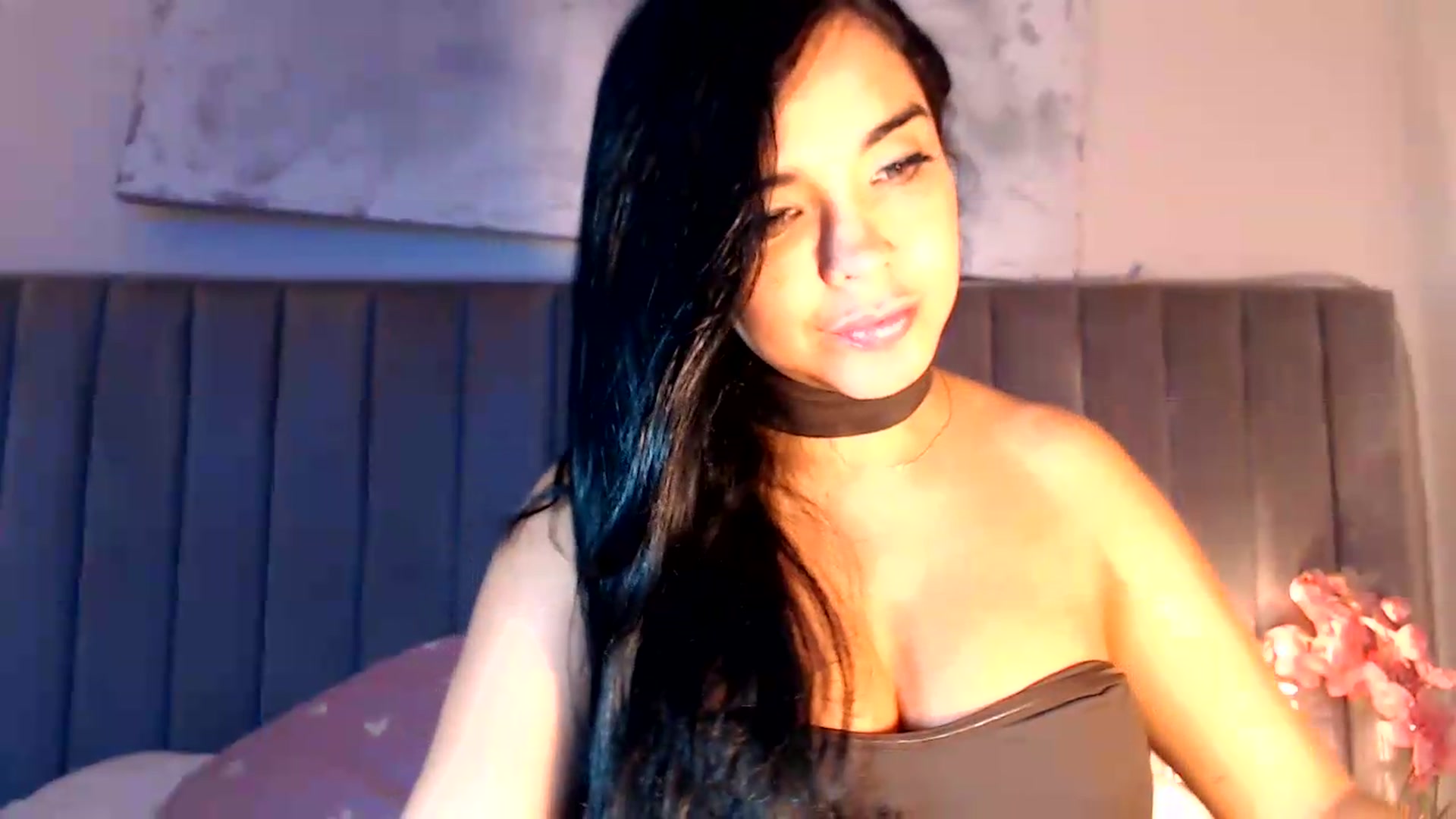 Gallery image thumbnail from SusyHernandez's myfreecams stream on, 08/03/2026, 06:06 image 9 of 20