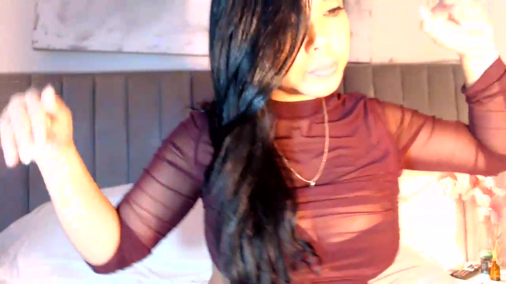 Gallery image thumbnail from SusyHernandez's myfreecams stream on, 08/07/2026, 03:40 image 5 of 20