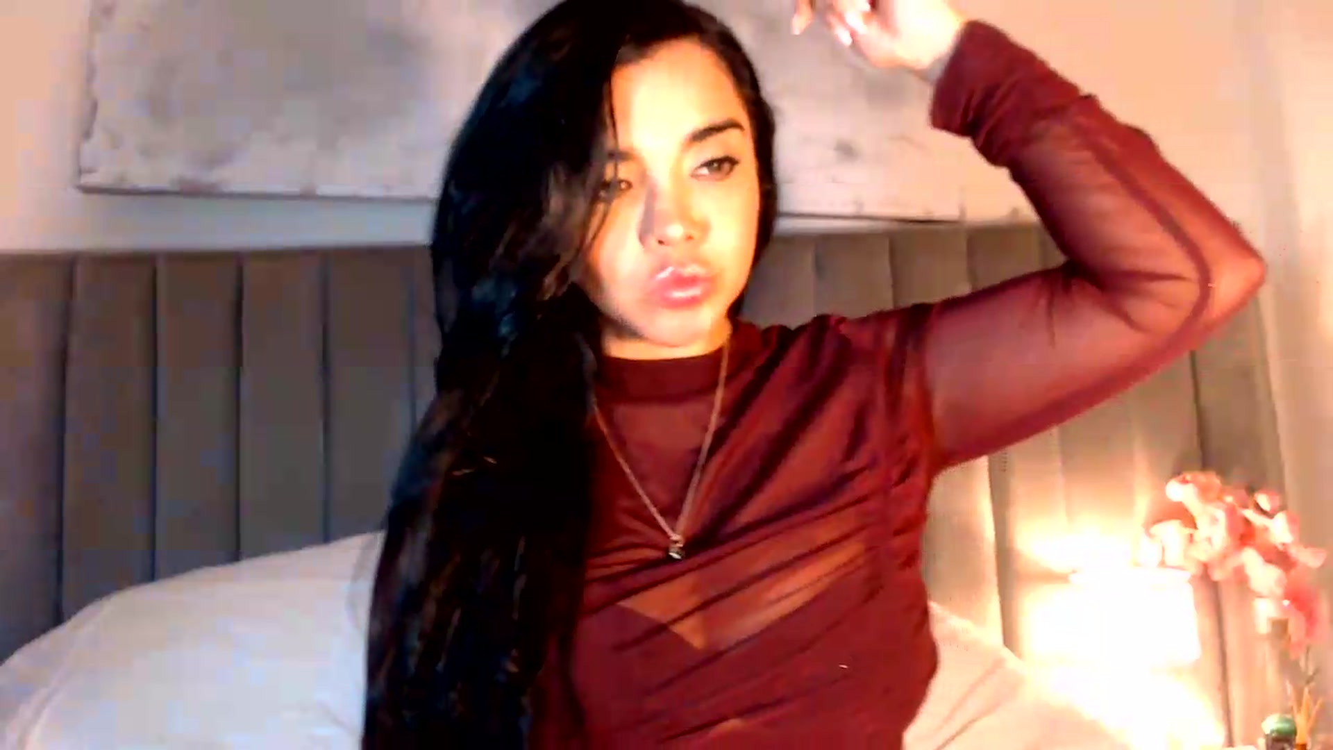 Gallery image thumbnail from SusyHernandez's myfreecams stream on, 08/07/2026, 03:40 image 17 of 20