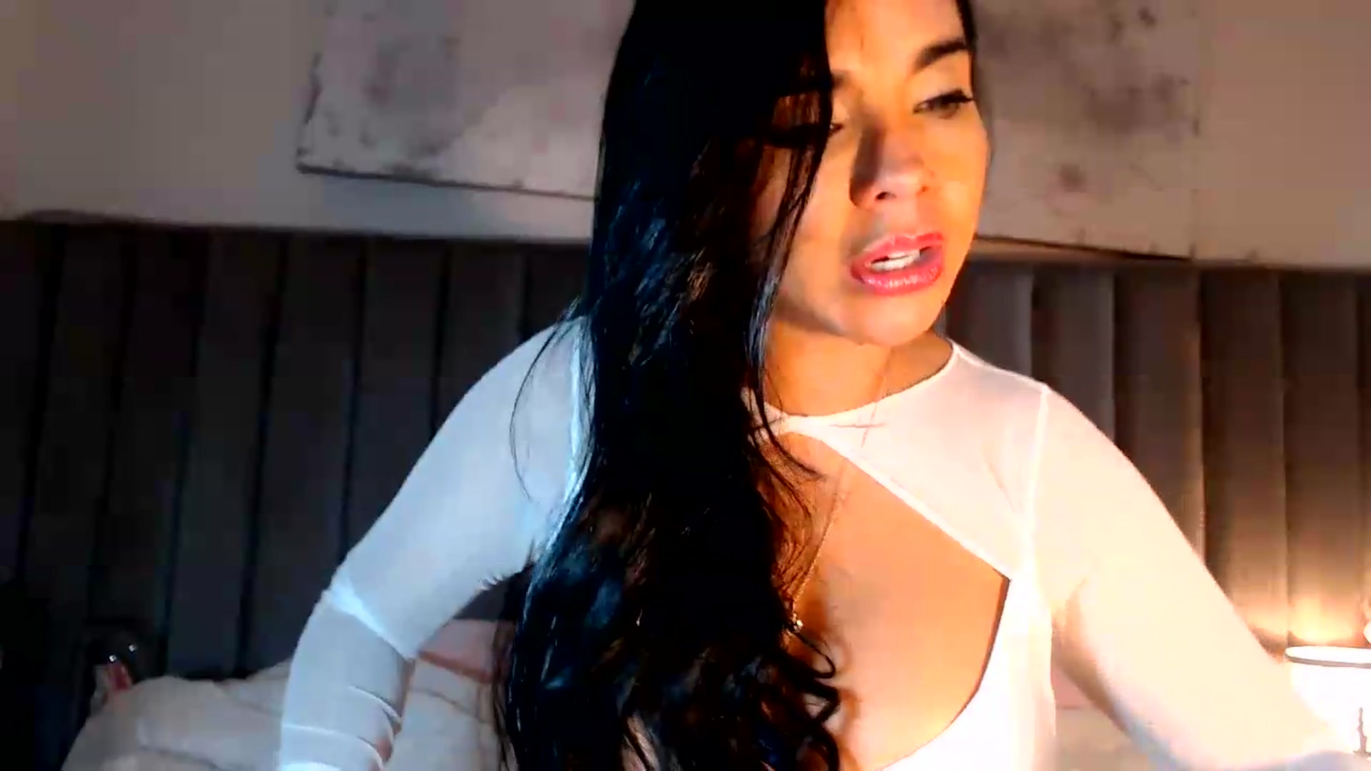 Gallery image thumbnail from SusyHernandez's myfreecams stream on, 08/10/2026, 02:52 image 18 of 20