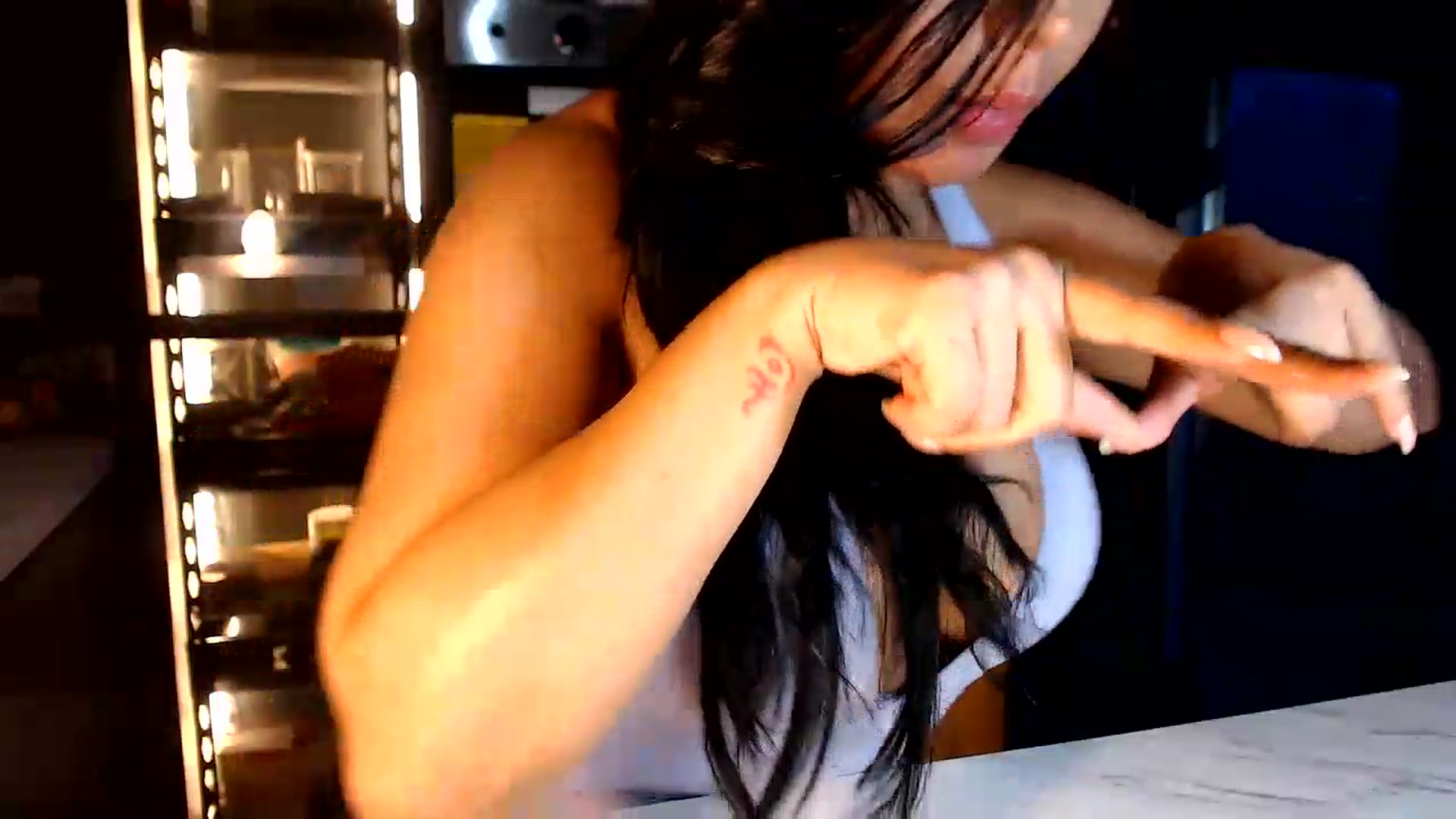 Gallery image thumbnail from SusyHernandez's myfreecams stream on, 08/20/2026, 23:25 image 19 of 20