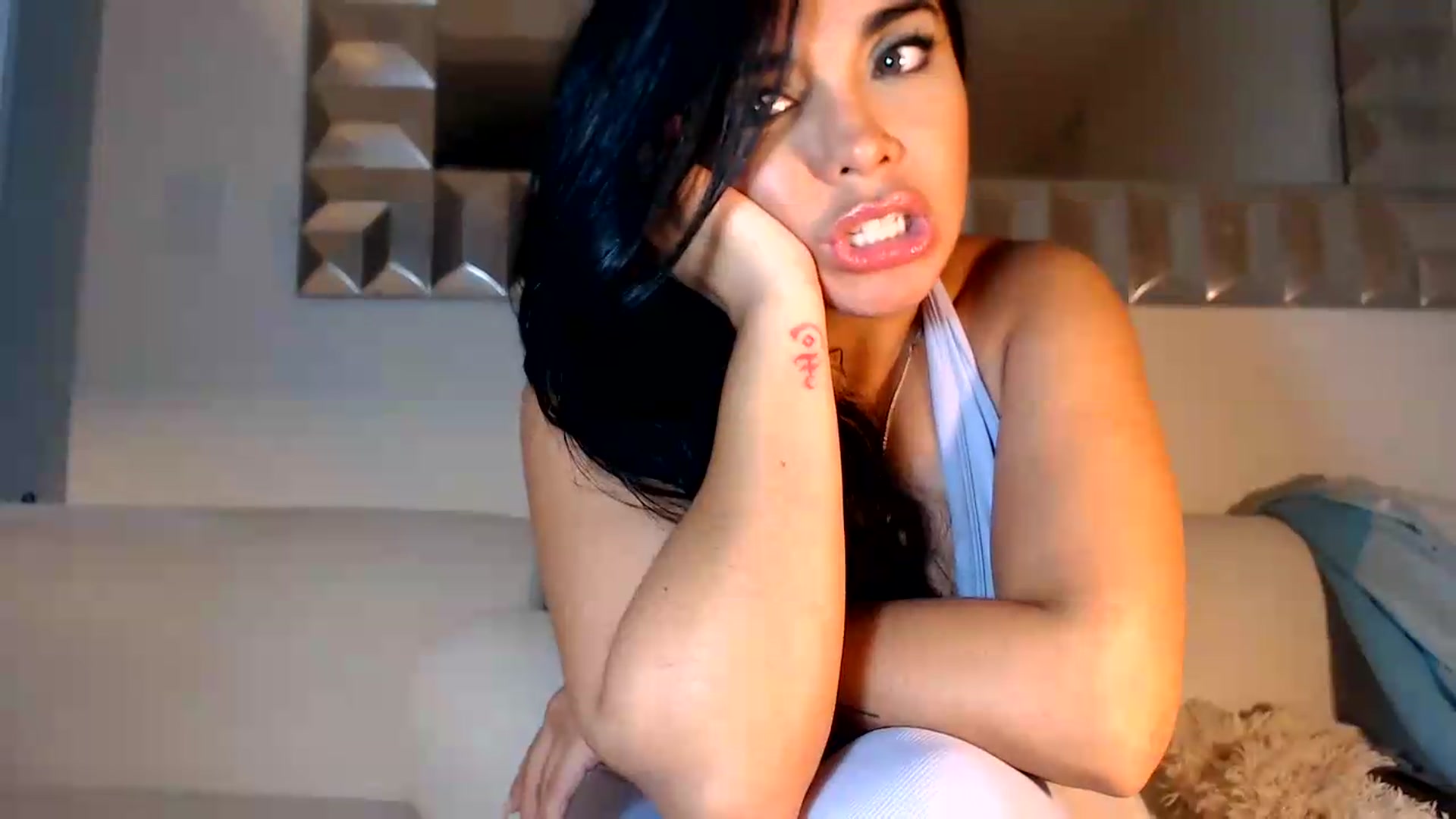 Gallery image thumbnail from SusyHernandez's myfreecams stream on, 08/21/2026, 24:46 image 7 of 20