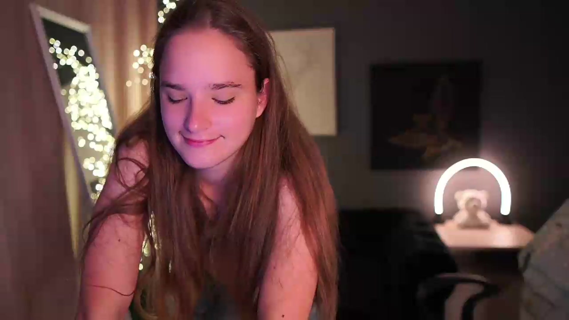 Gallery image thumbnail from Suzysky's myfreecams stream on, 06/13/2026, 17:57 image 9 of 20