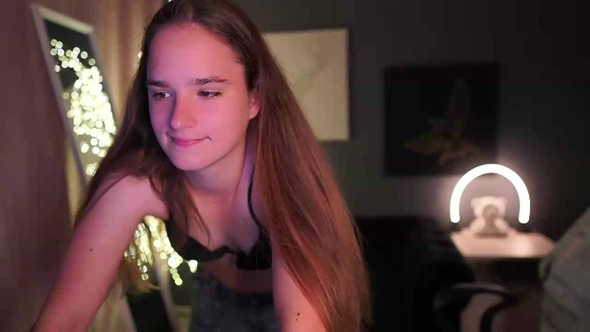 Gallery image thumbnail from Suzysky's myfreecams stream on, 06/13/2026, 17:57 image 17 of 20