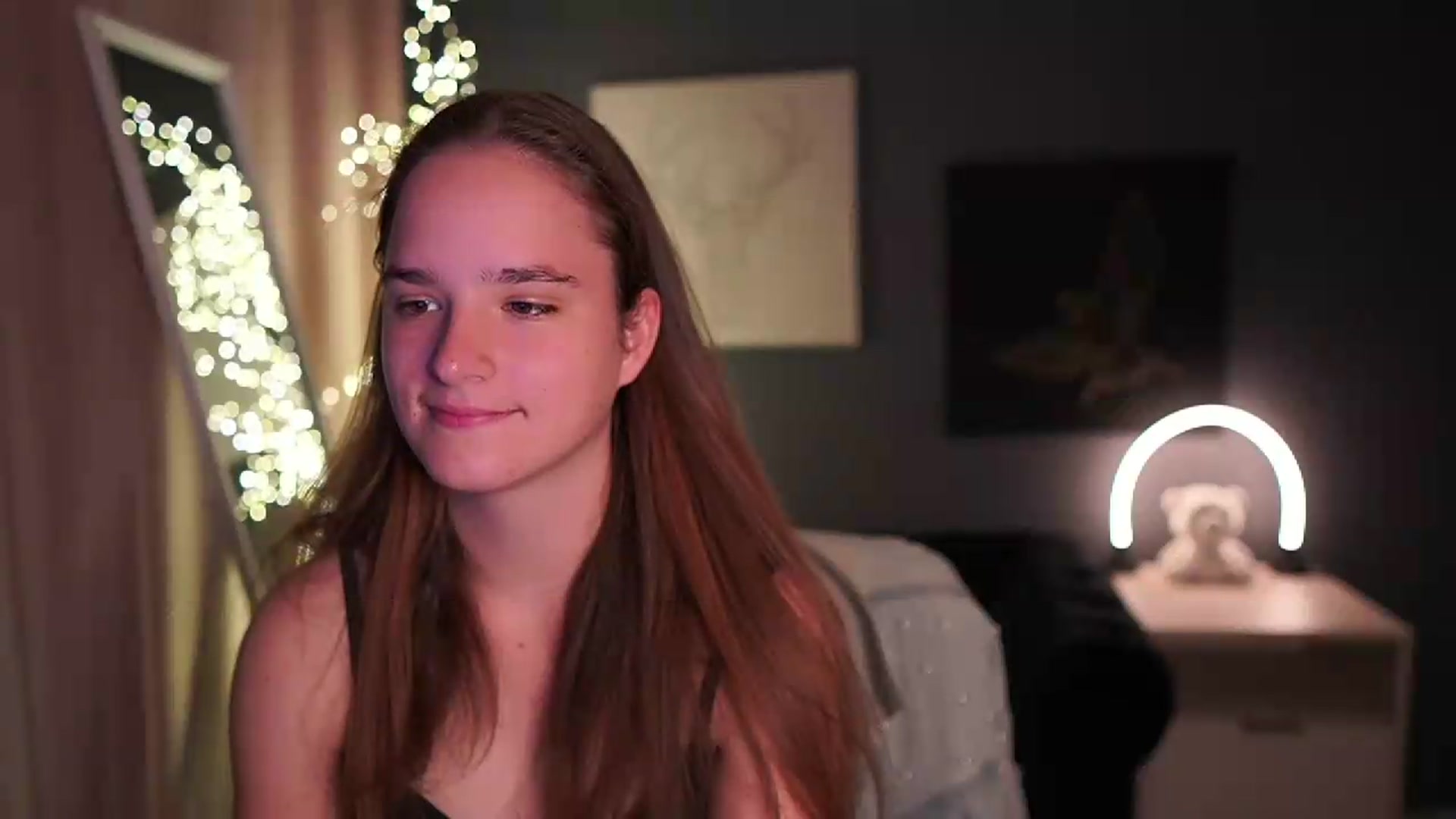 Gallery image thumbnail from Suzysky's myfreecams stream on, 06/14/2026, 13:02 image 13 of 20