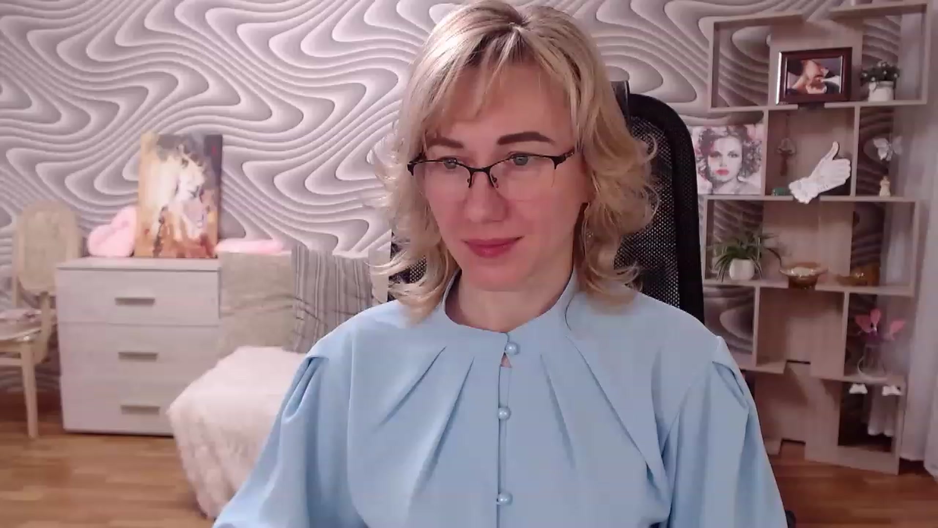 Gallery image thumbnail from SvenIsolde's myfreecams stream on, 04/21/2023, 18:31 image 4 of 20