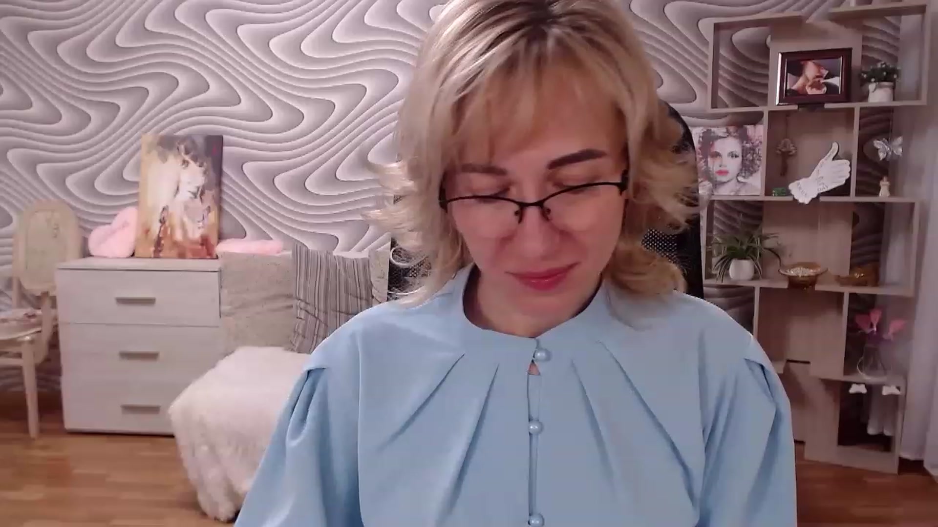 Gallery image thumbnail from SvenIsolde's myfreecams stream on, 04/21/2023, 18:31 image 11 of 20