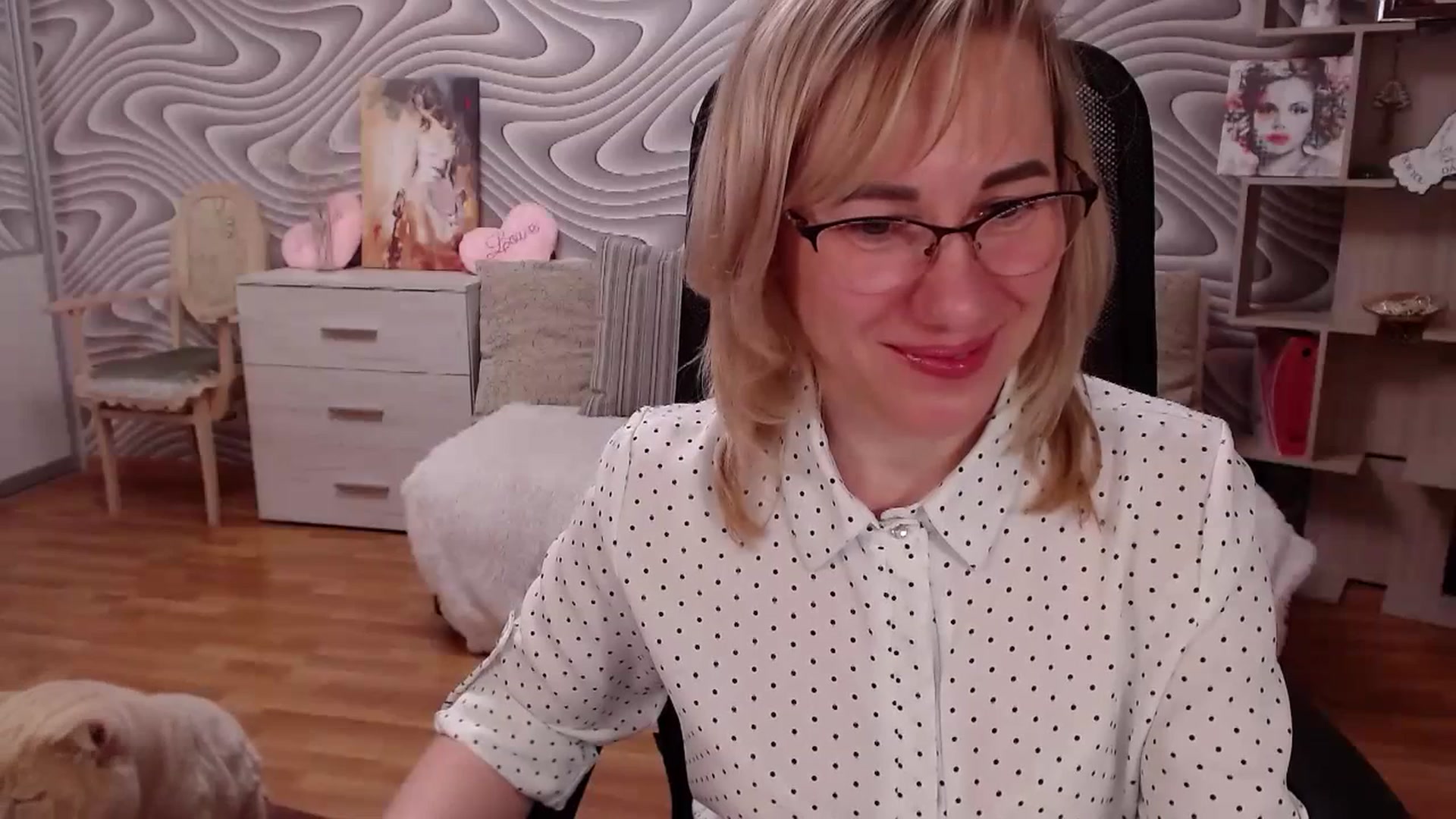 Gallery image thumbnail from SvenIsolde's myfreecams stream on, 07/17/2023, 17:30 image 16 of 20