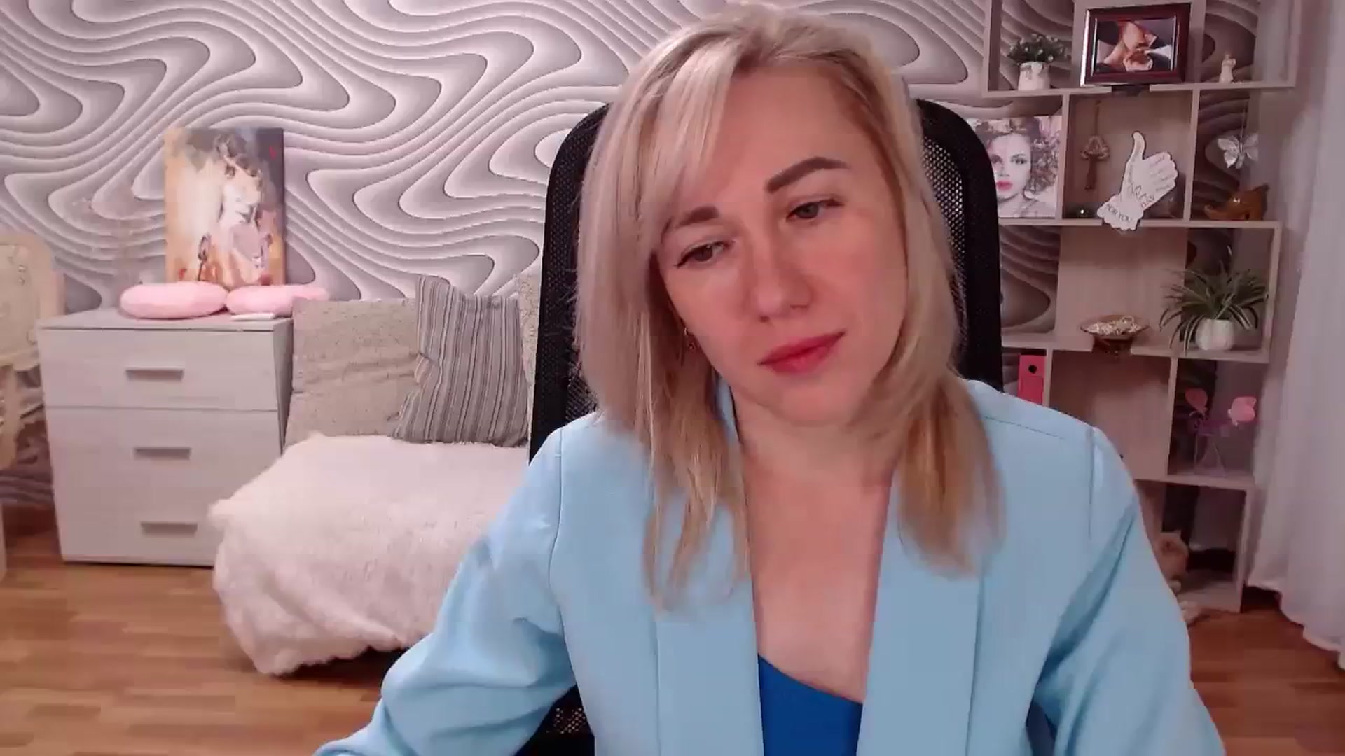 Gallery image thumbnail from SvenIsolde's myfreecams stream on, 08/20/2023, 20:03 image 6 of 20