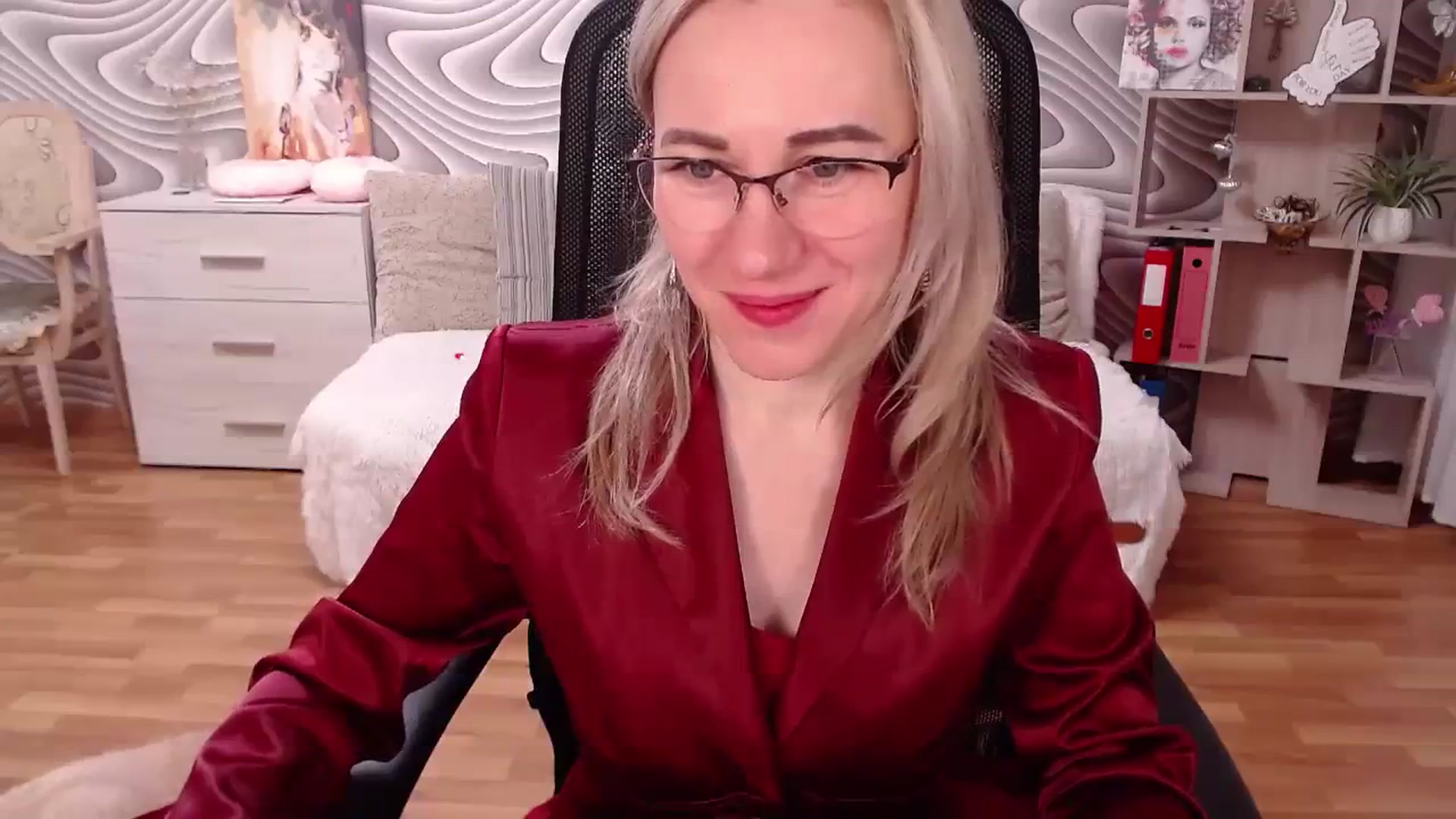 Gallery image thumbnail from SvenIsolde's myfreecams stream on, 12/25/2023, 18:06 image 13 of 20