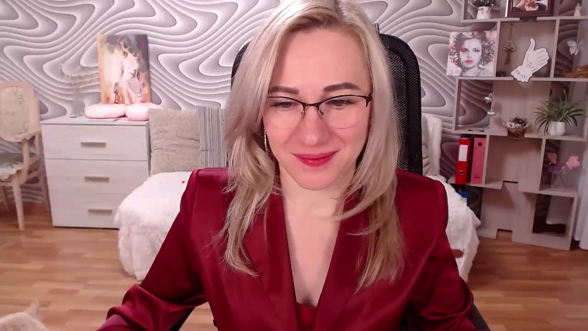 Gallery image thumbnail from SvenIsolde's myfreecams stream on, 12/25/2023, 18:06 image 5 of 20