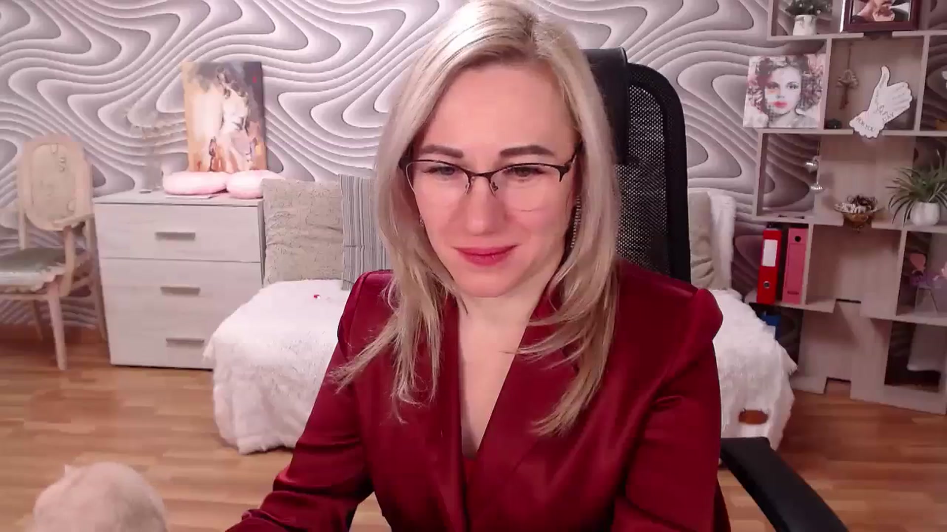Gallery image thumbnail from SvenIsolde's myfreecams stream on, 12/25/2023, 18:45 image 8 of 20