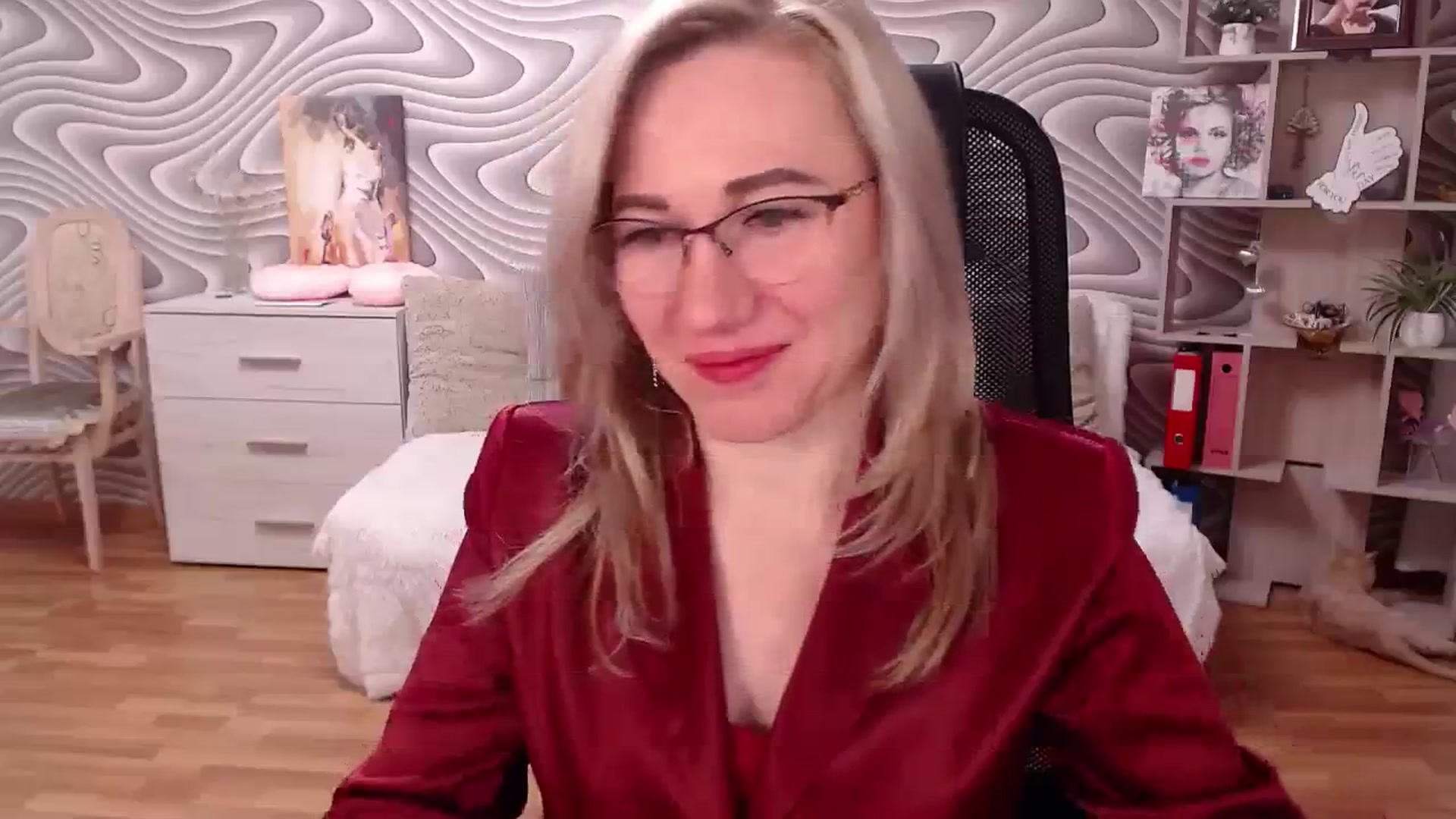 Gallery image thumbnail from SvenIsolde's myfreecams stream on, 12/25/2023, 18:45 image 13 of 20