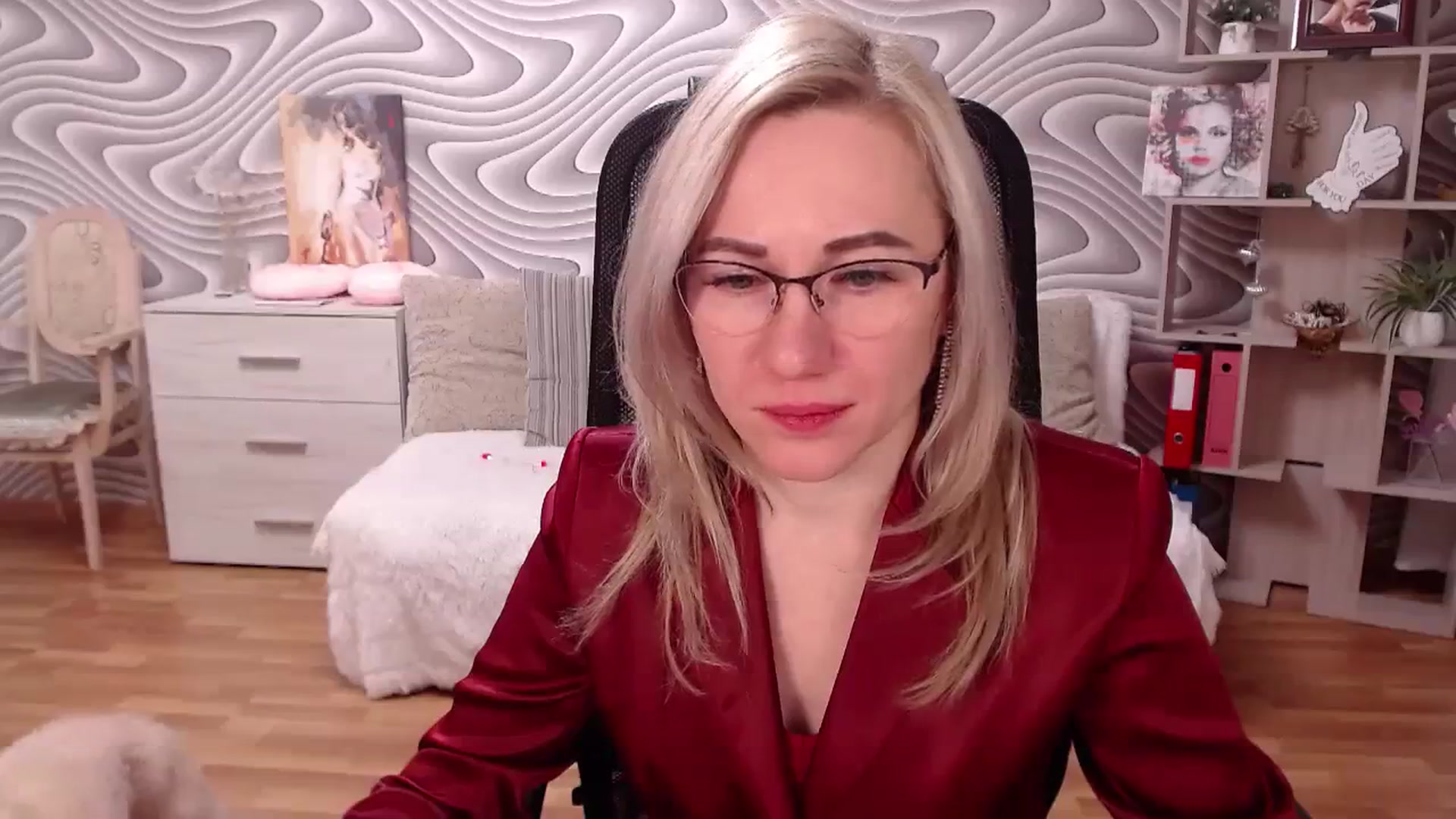Gallery image thumbnail from SvenIsolde's myfreecams stream on, 12/25/2023, 18:45 image 6 of 20
