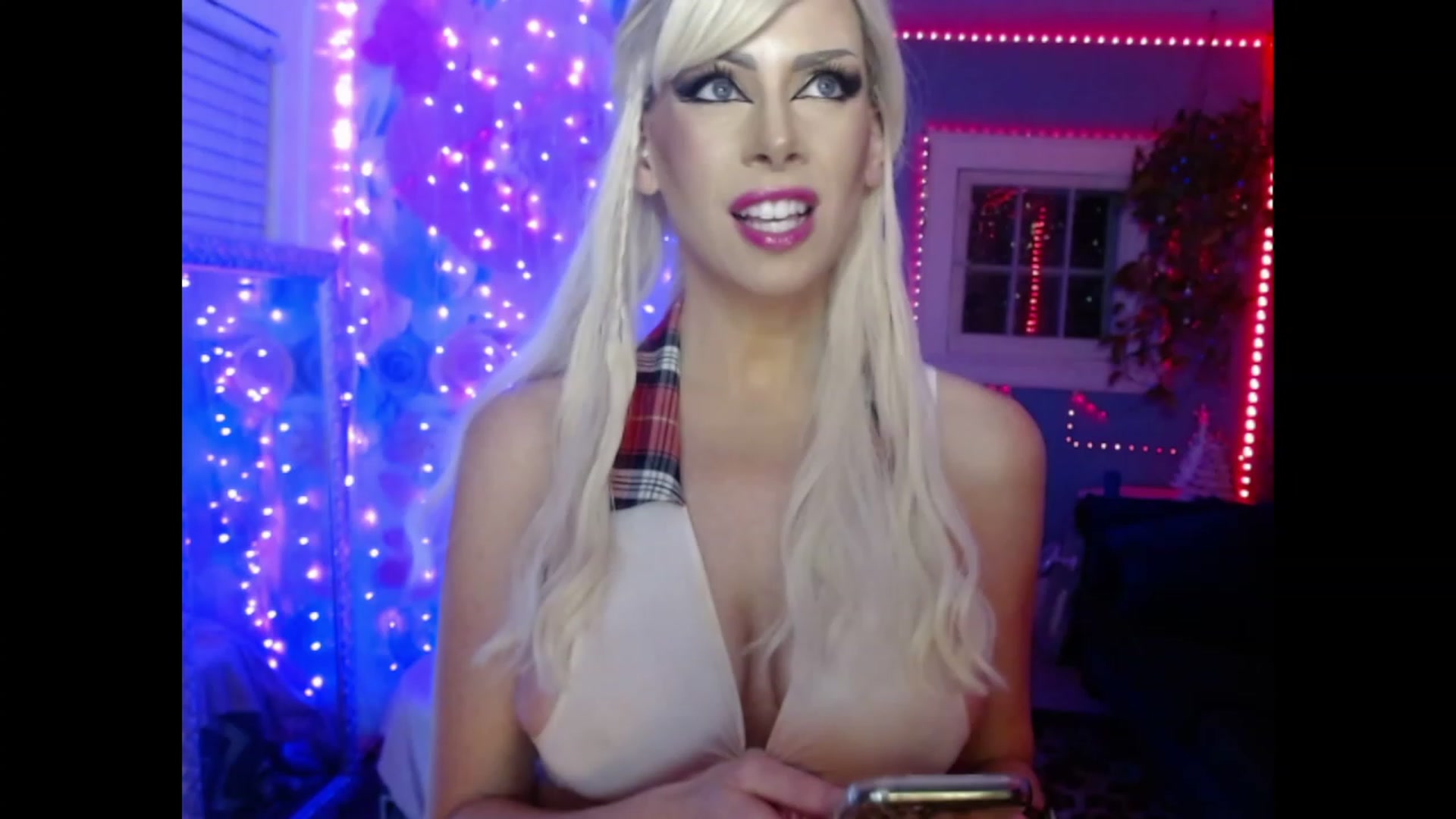 Gallery image thumbnail from SvetlanaSnow's myfreecams stream on, 03/01/2023, 08:20 image 14 of 20