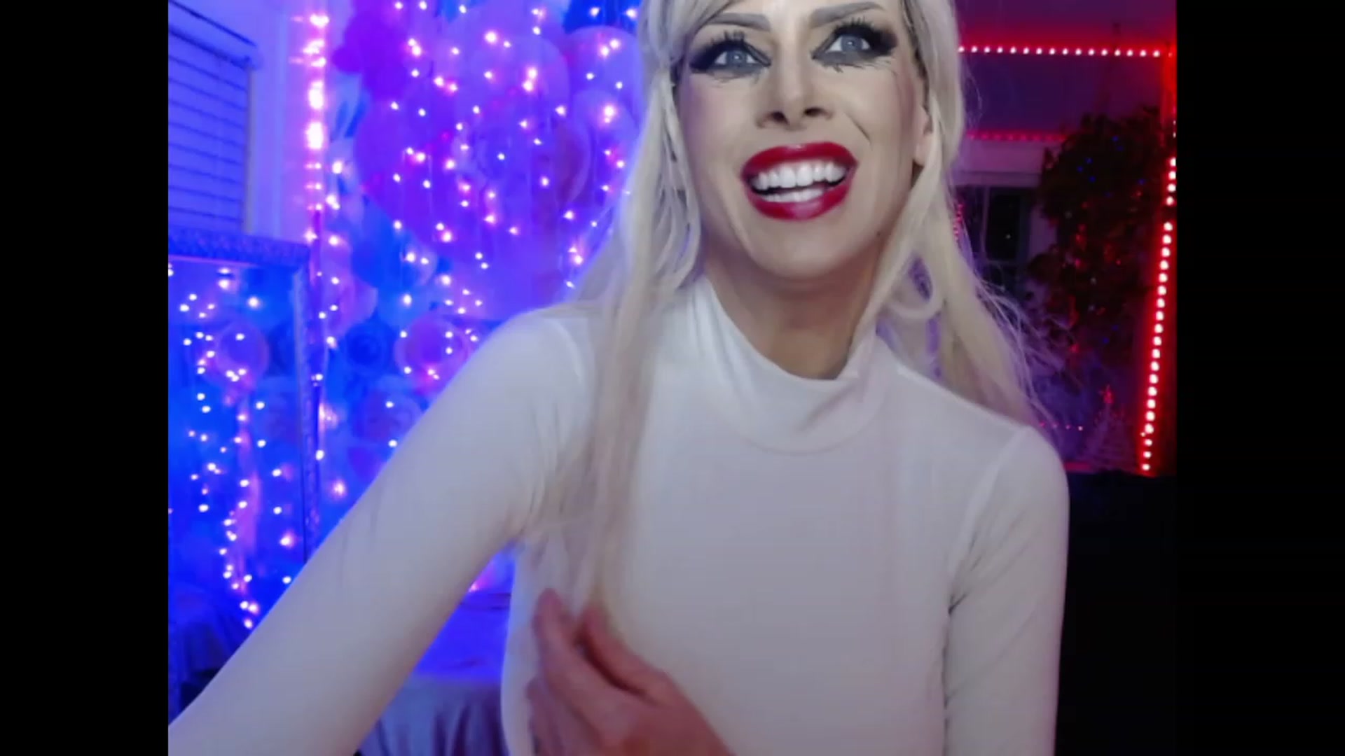 Gallery image thumbnail from SvetlanaSnow's myfreecams stream on, 03/01/2023, 09:19 image 13 of 20