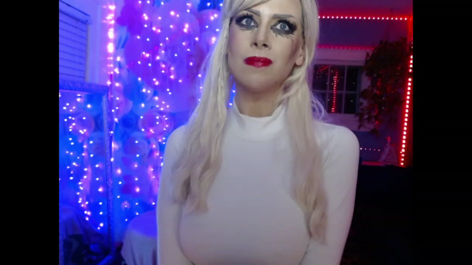 Gallery image thumbnail from SvetlanaSnow's myfreecams stream on, 03/01/2023, 09:19 image 12 of 20