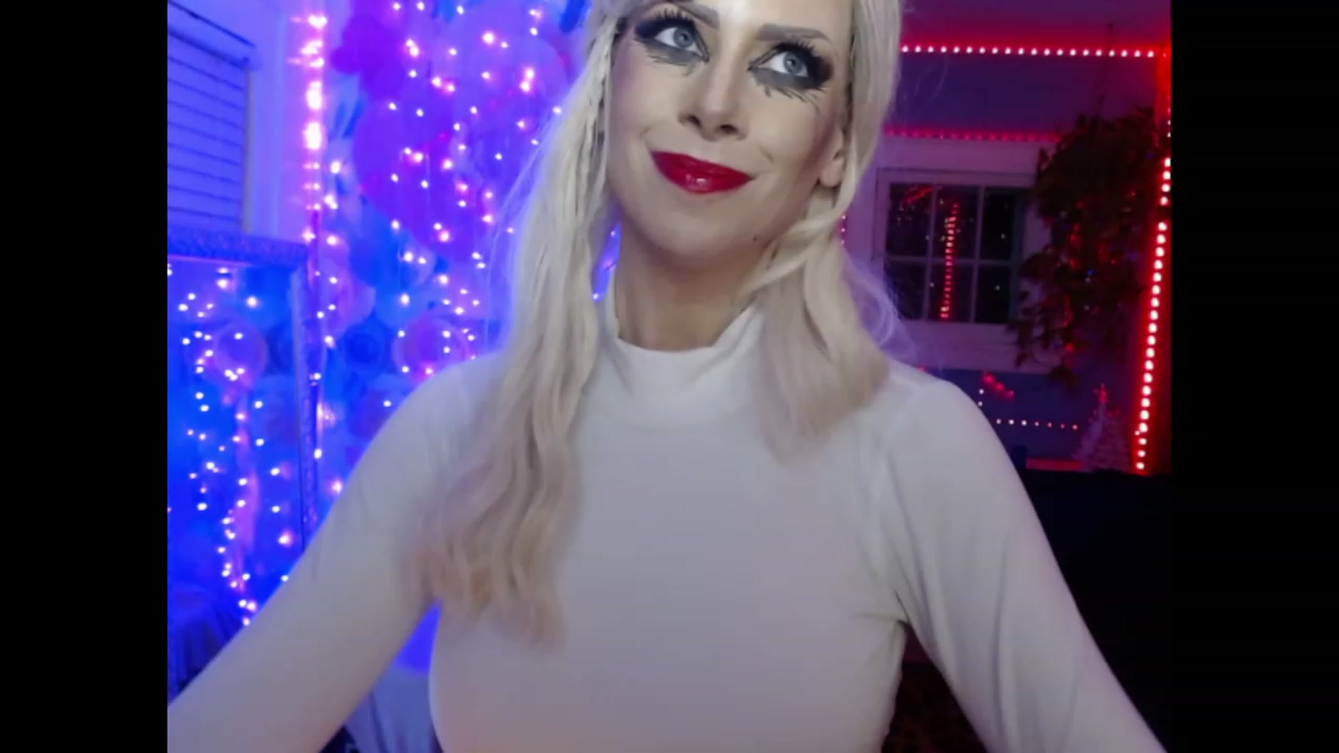 Gallery image thumbnail from SvetlanaSnow's myfreecams stream on, 03/01/2023, 09:19 image 10 of 20