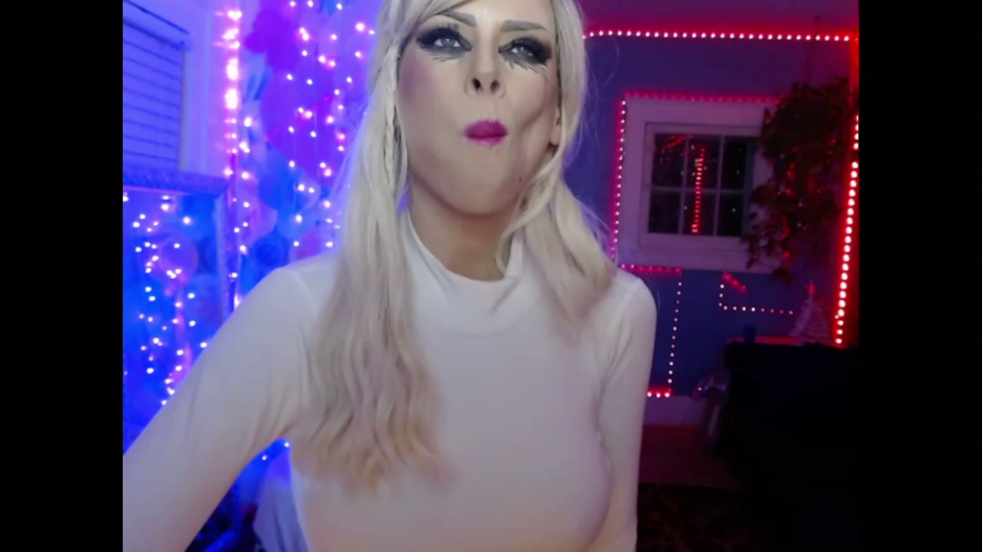 Gallery image thumbnail from SvetlanaSnow's myfreecams stream on, 03/01/2023, 09:19 image 9 of 20