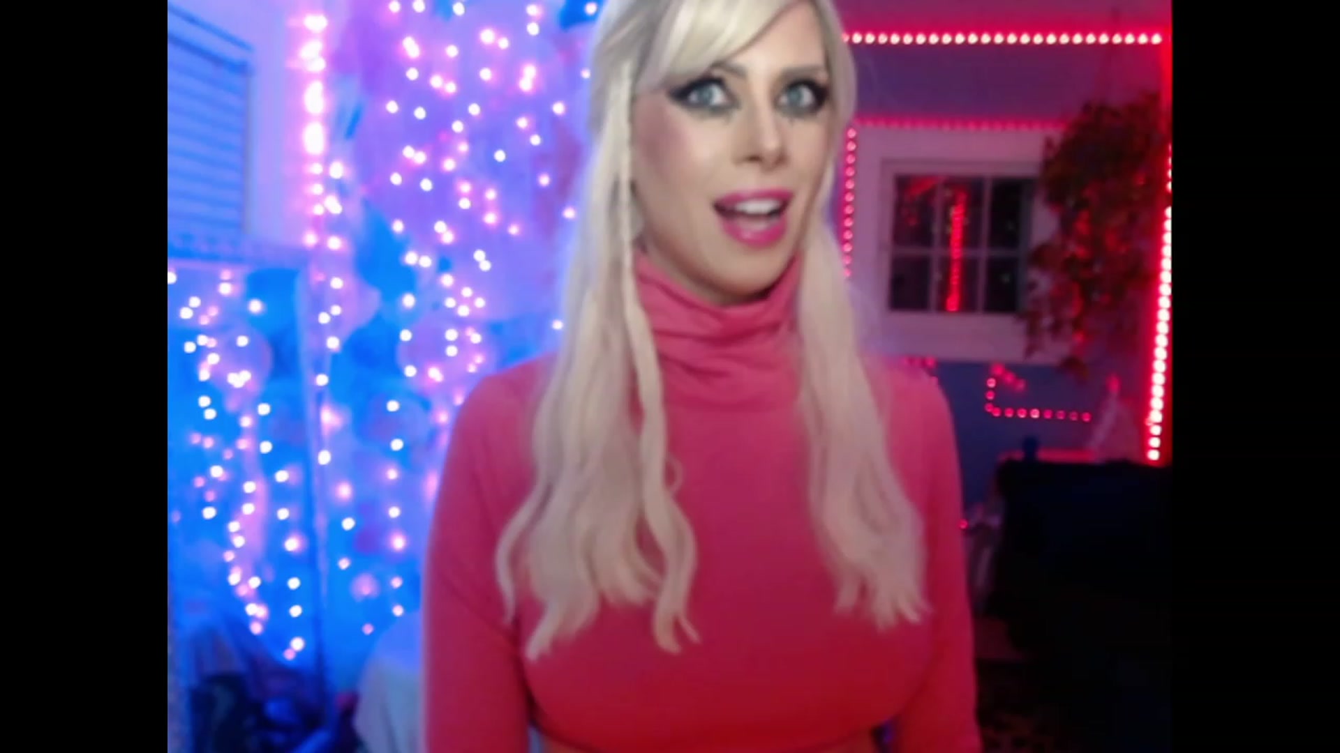 Gallery image thumbnail from SvetlanaSnow's myfreecams stream on, 03/01/2023, 09:19 image 7 of 20