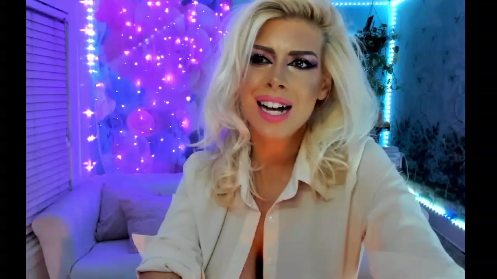 Gallery image thumbnail from SvetlanaSnow's myfreecams stream on, 07/03/2023, 08:07 image 17 of 20