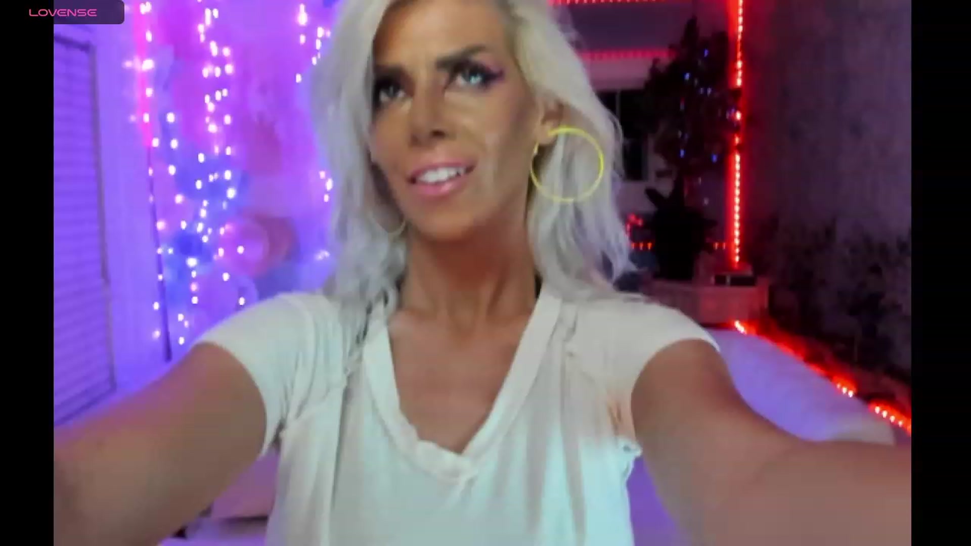 Gallery image thumbnail from SvetlanaSnow's myfreecams stream on, 08/26/2023, 07:17 image 6 of 20