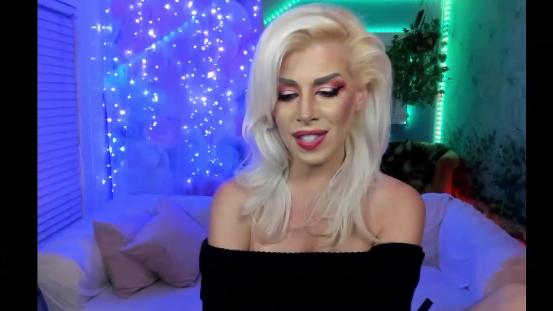 Gallery image thumbnail from SvetlanaSnow's myfreecams stream on, 09/28/2023, 07:32 image 15 of 20