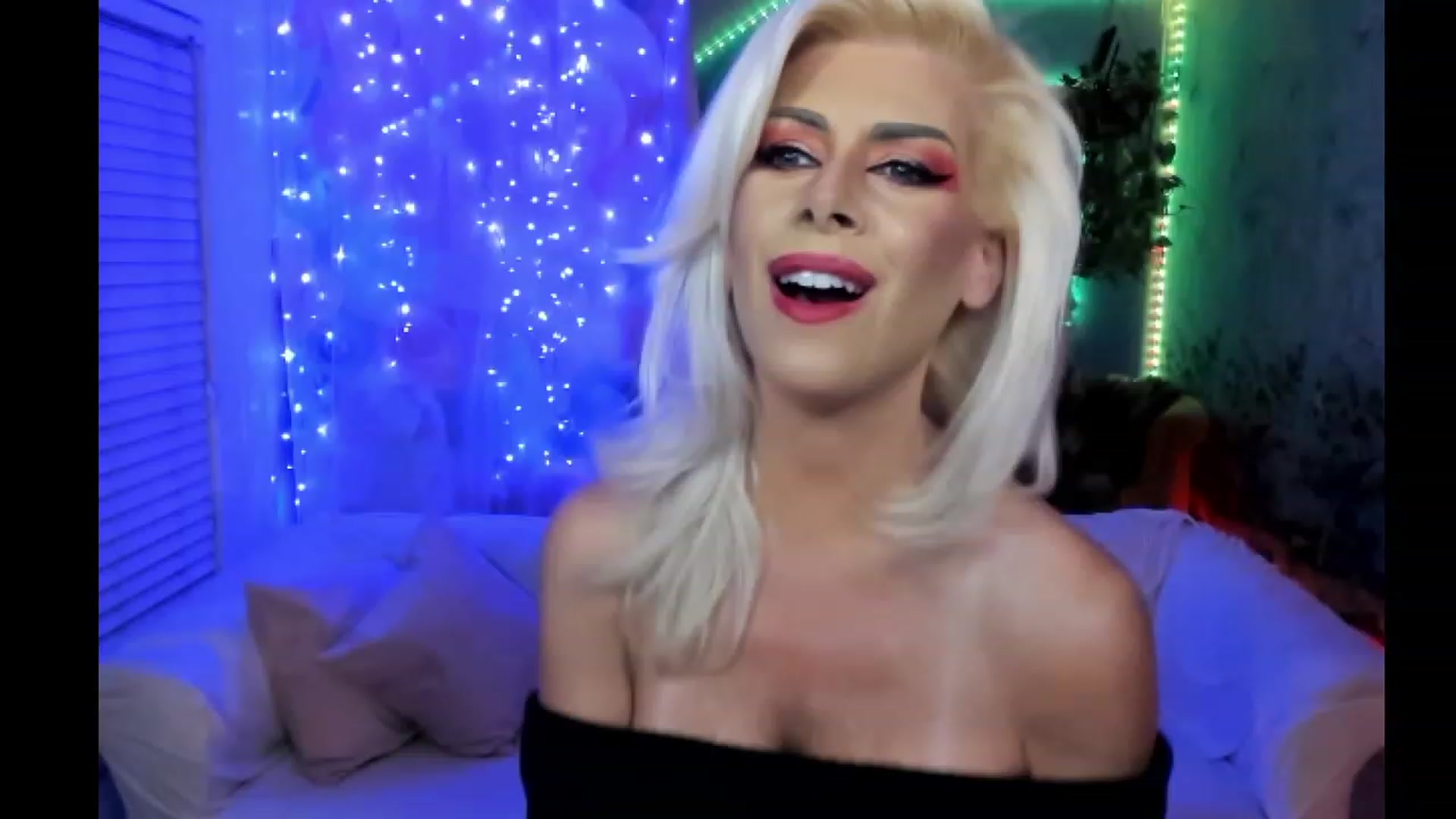 Gallery image thumbnail from SvetlanaSnow's myfreecams stream on, 09/28/2023, 07:32 image 18 of 20