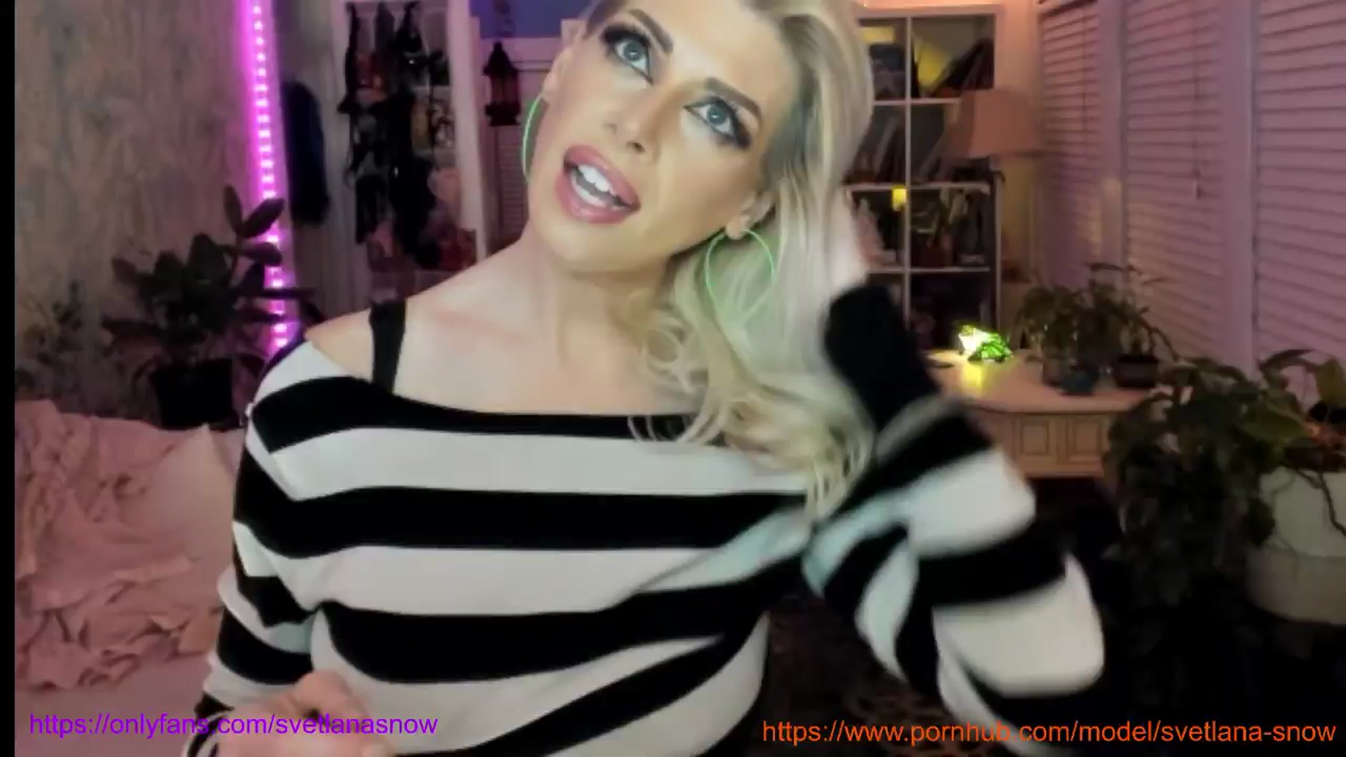 Gallery image thumbnail from SvetlanaSnow's myfreecams stream on, 04/30/2024, 06:49 image 9 of 20