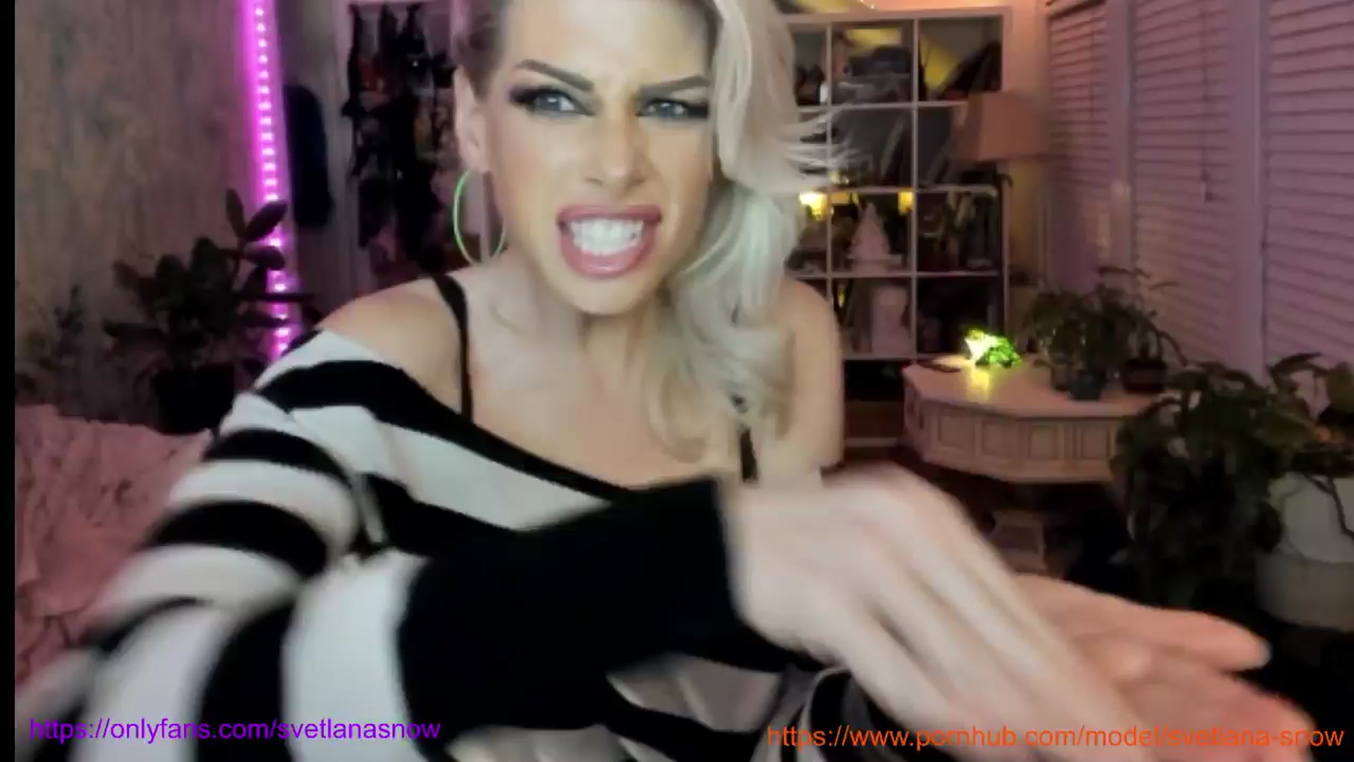 Gallery image thumbnail from SvetlanaSnow's myfreecams stream on, 04/30/2024, 06:49 image 13 of 20