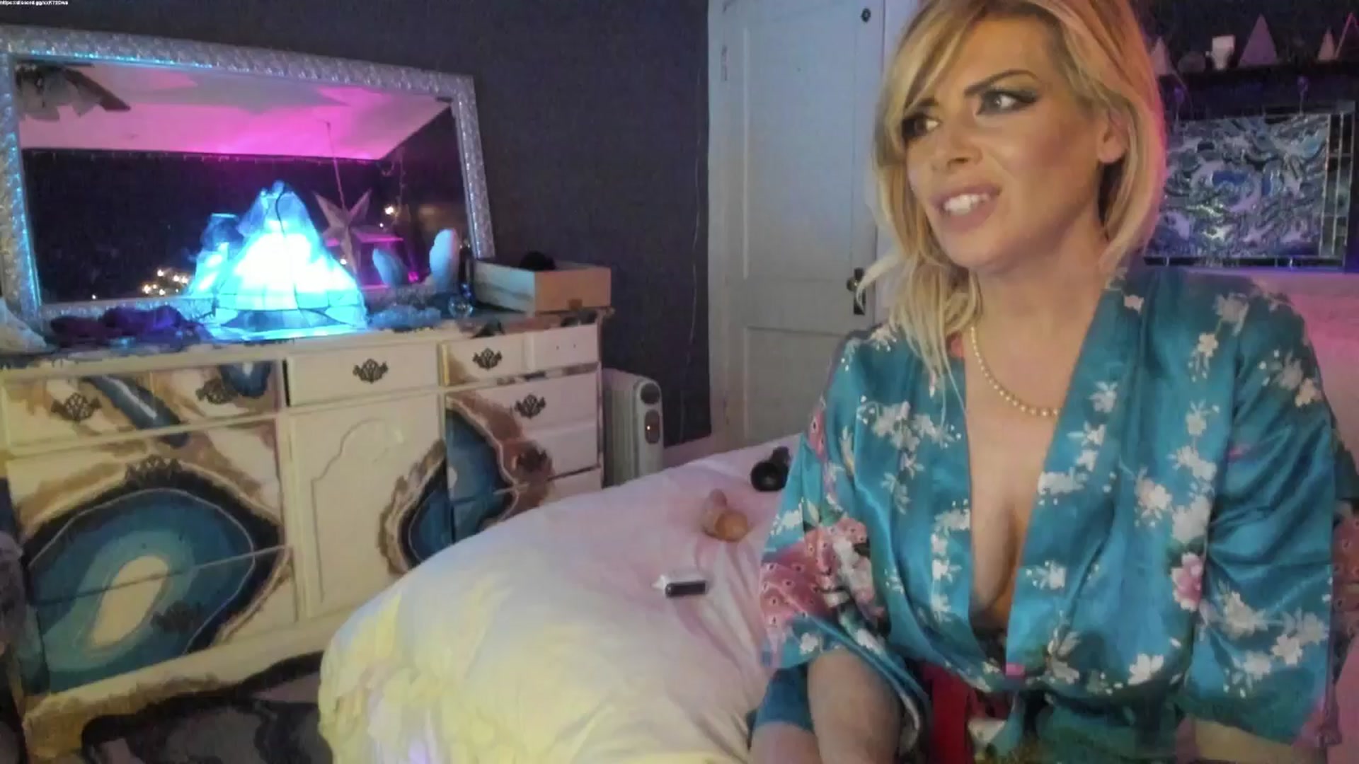 Gallery image thumbnail from SvetlanaSnow's myfreecams stream on, 03/29/2025, 08:03 image 4 of 20