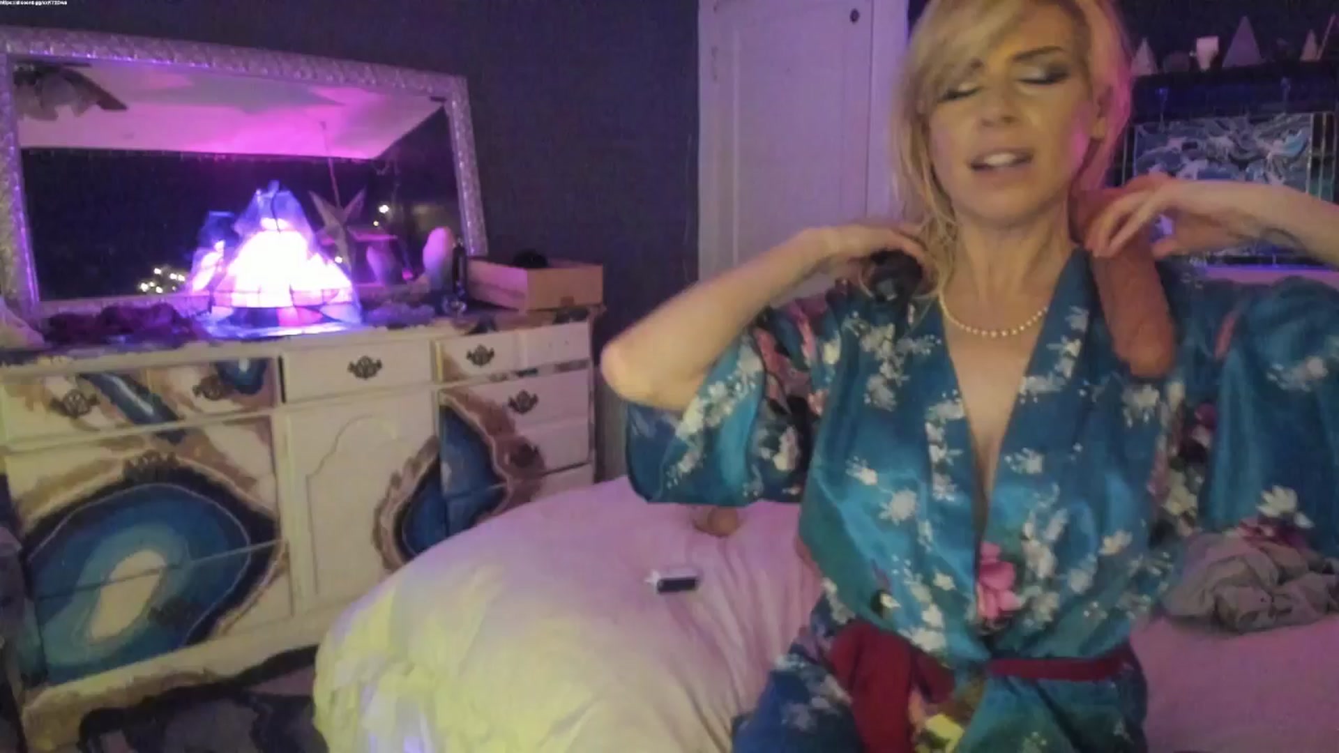 Gallery image thumbnail from SvetlanaSnow's myfreecams stream on, 03/29/2025, 08:03 image 7 of 20